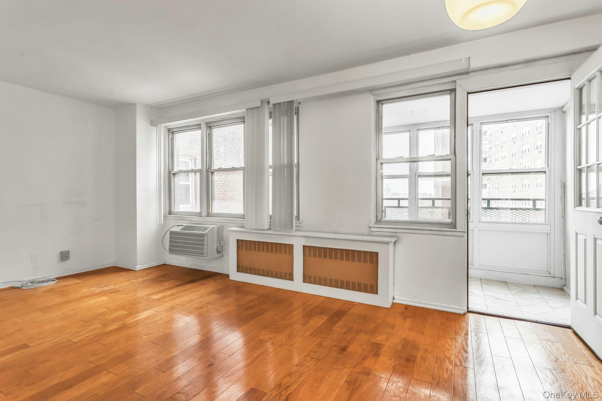 138-10 Franklin Avenue, Unit 9J photo 12
