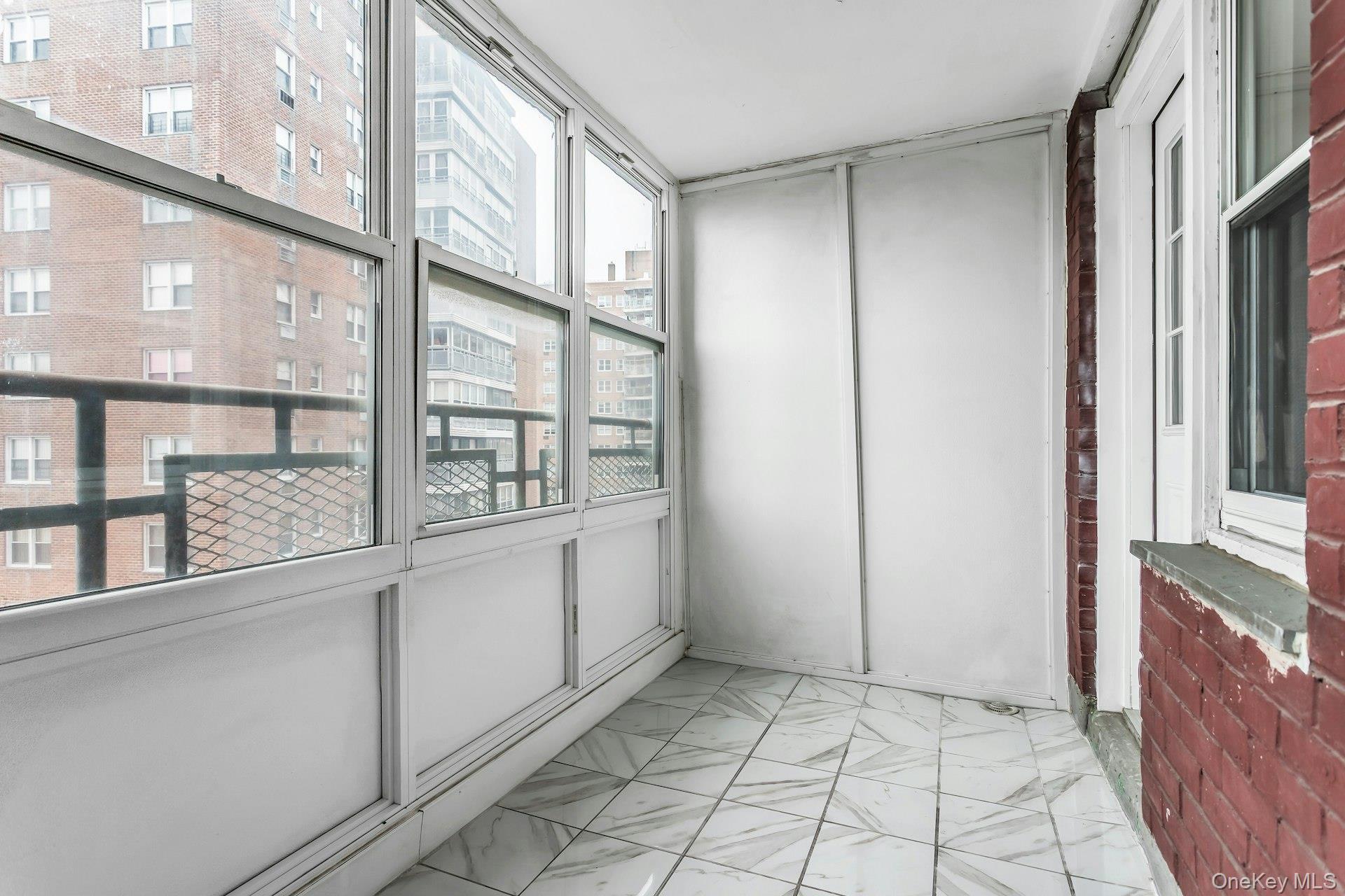 138-10 Franklin Avenue, Unit 9J photo 22