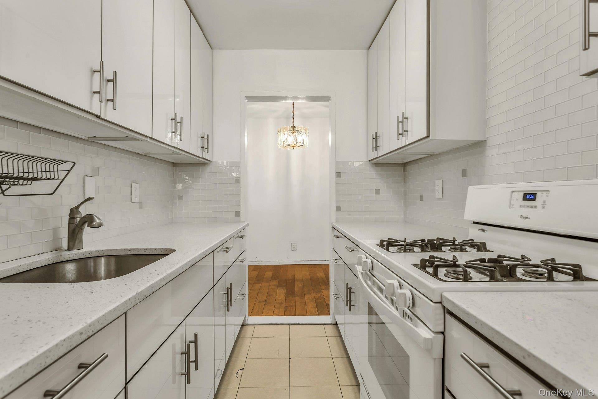 138-10 Franklin Avenue, Unit 9J photo 13