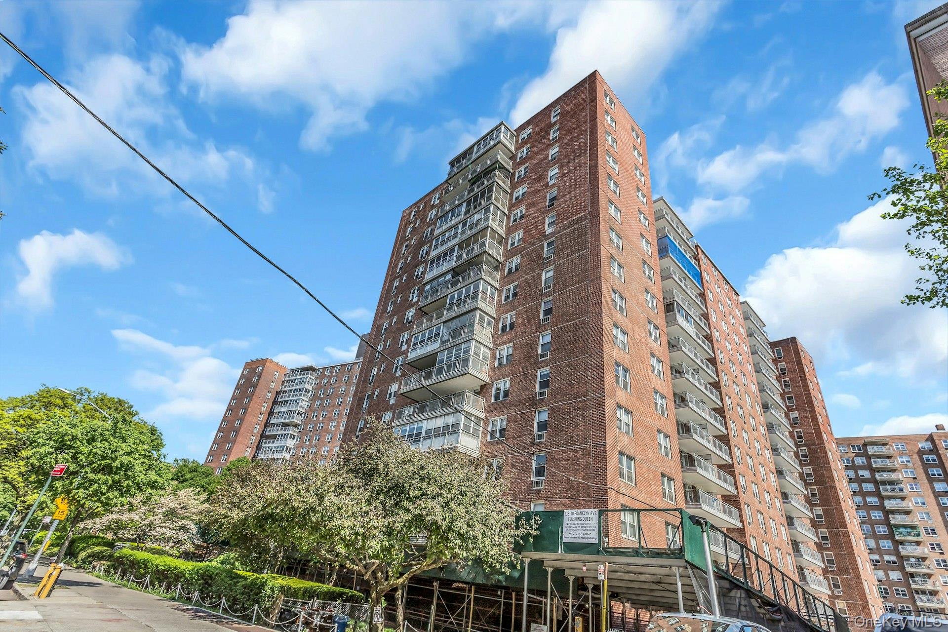 138-10 Franklin Avenue, Unit 9J