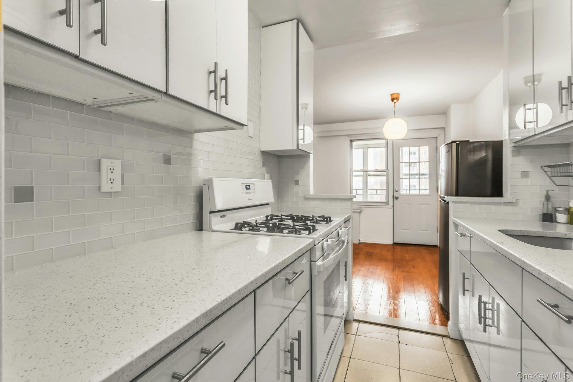 138-10 Franklin Avenue, Unit 9J photo 14