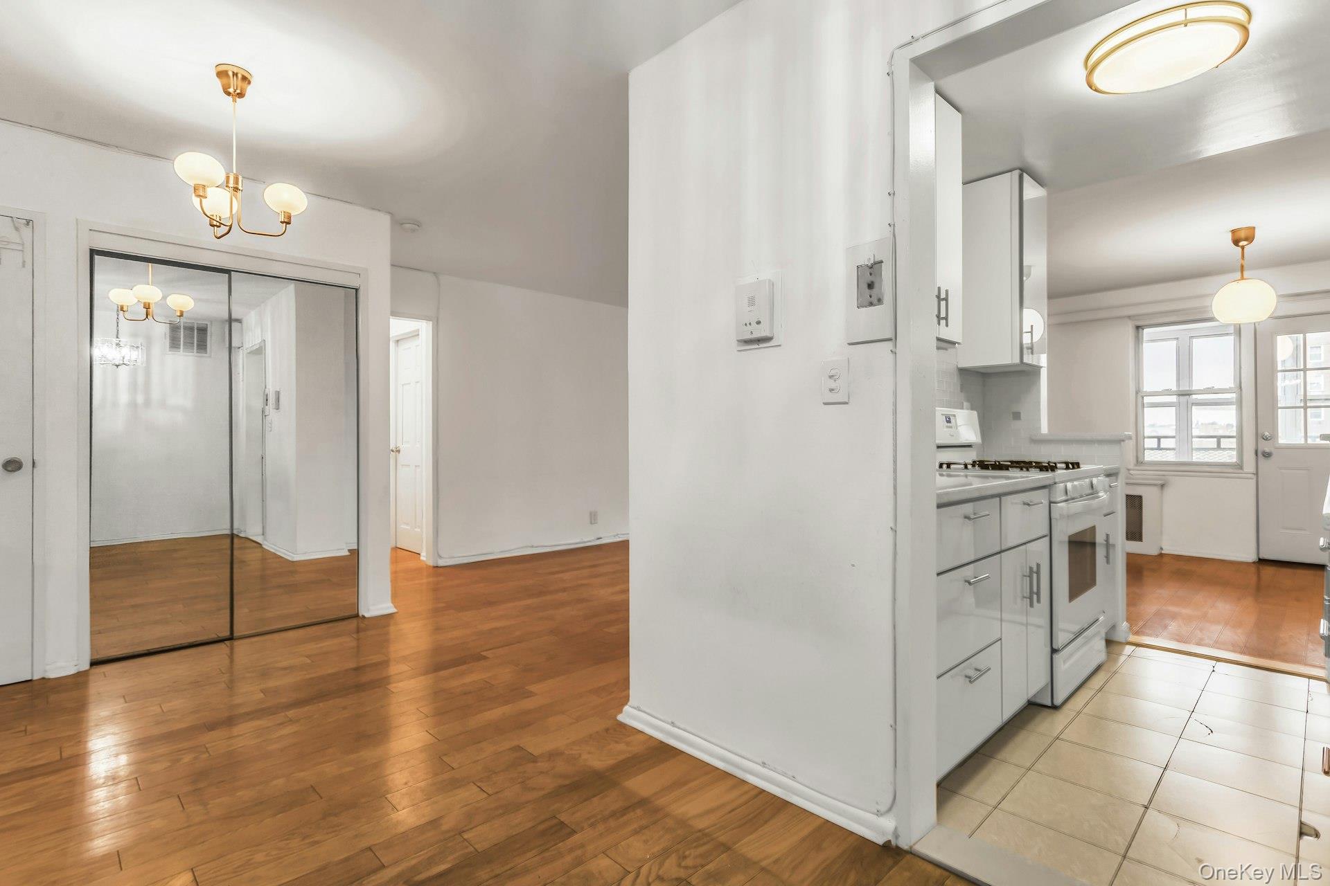 138-10 Franklin Avenue, Unit 9J photo 16