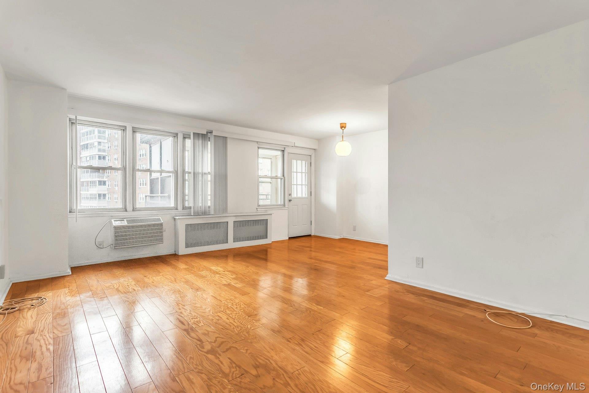 138-10 Franklin Avenue, Unit 9J photo 7