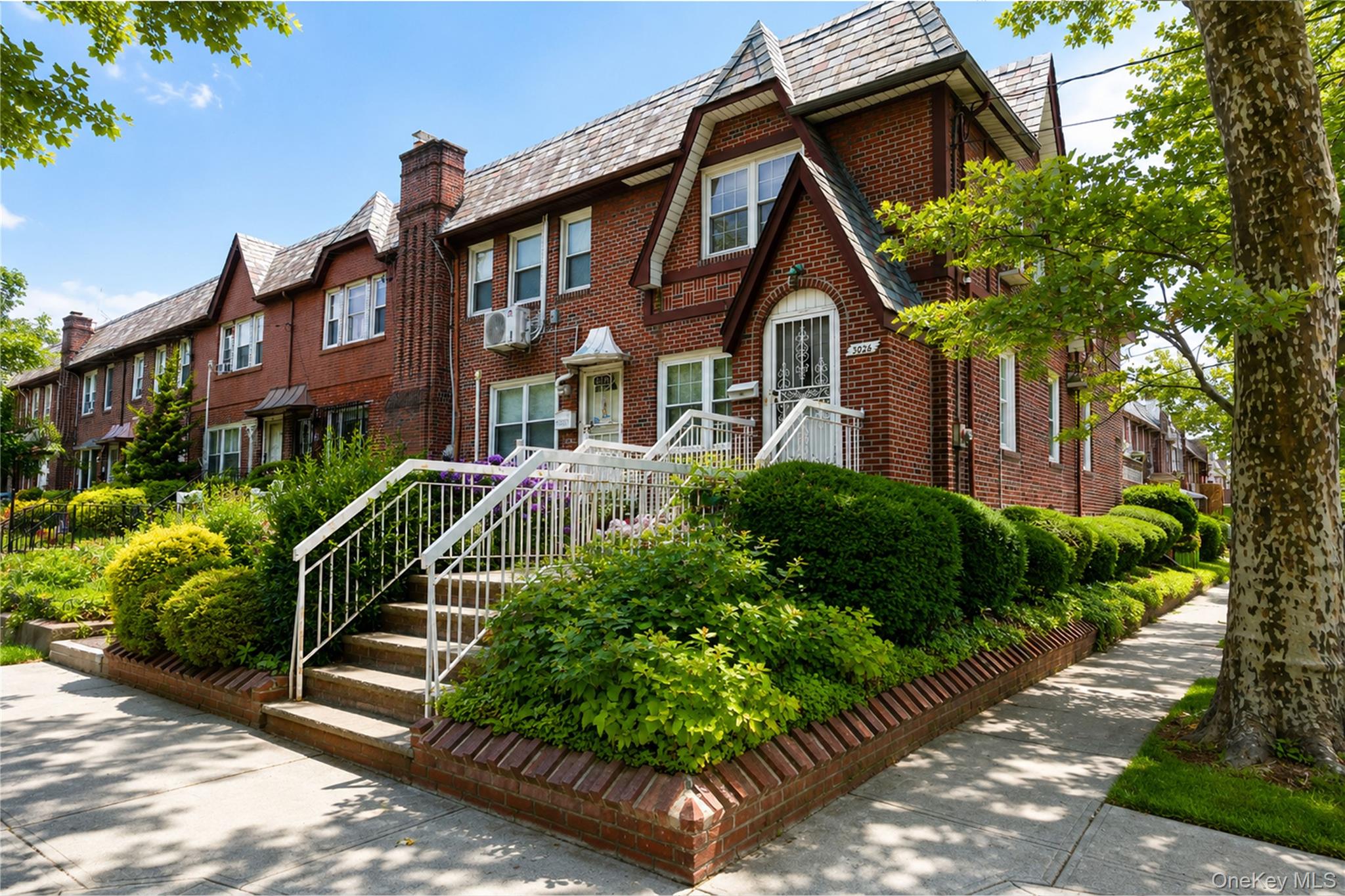 3026 Avenue T – For Sale