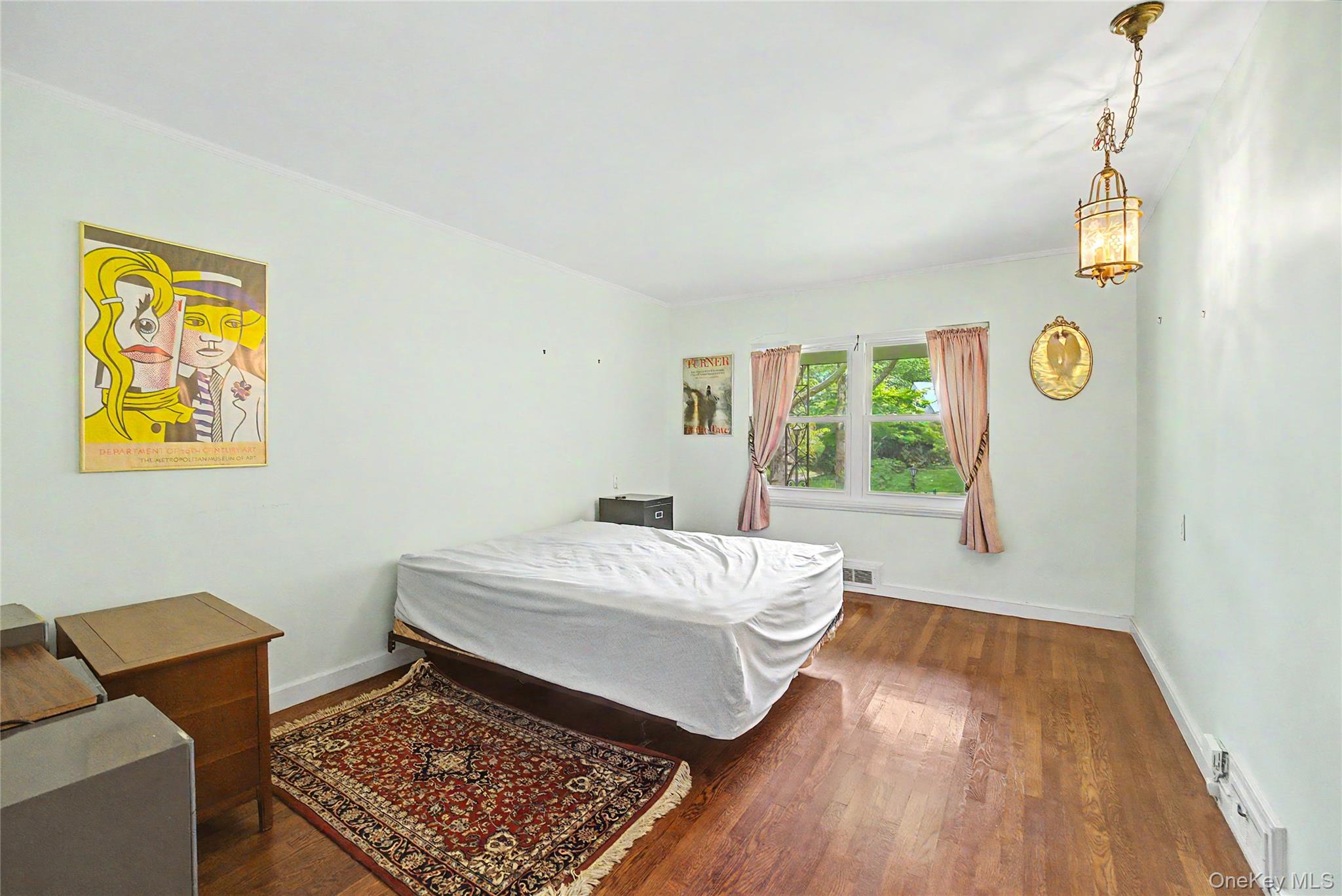 10 Hempton Road – For Rent photo 4