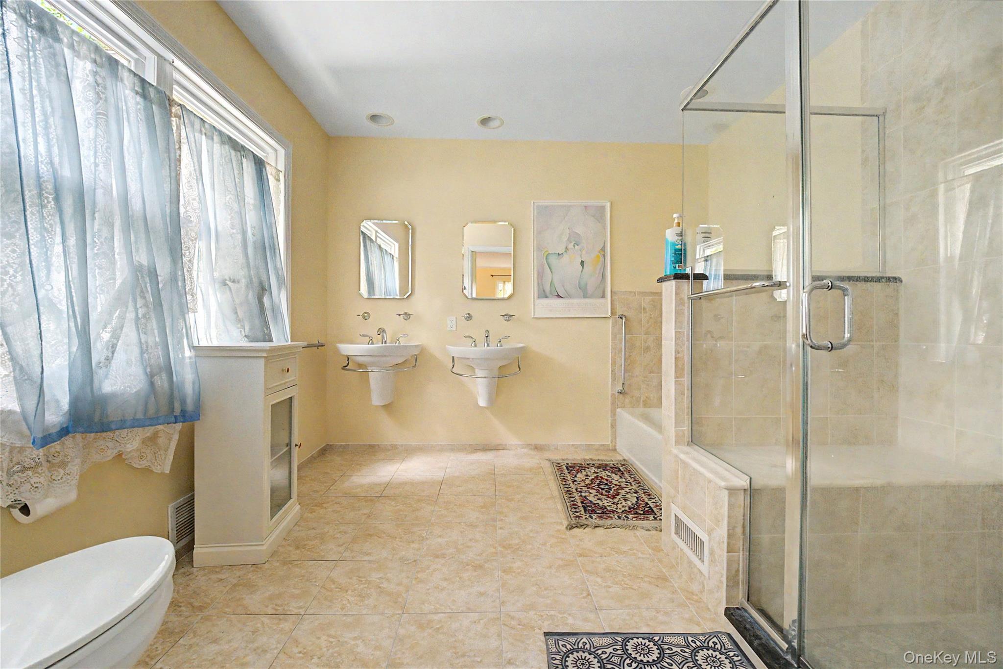 10 Hempton Road – For Rent photo 15