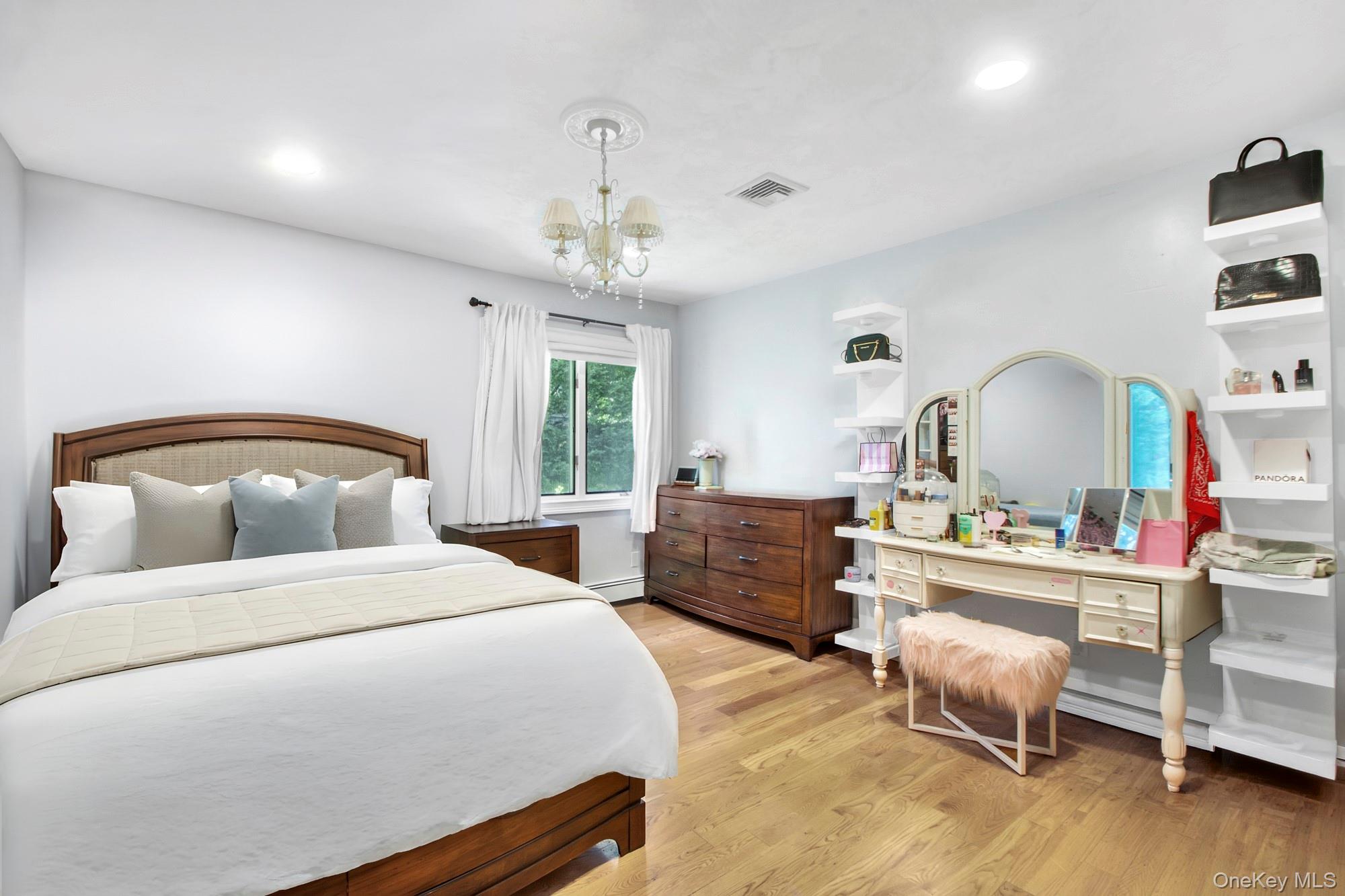 28 View Road – For Sale photo 16