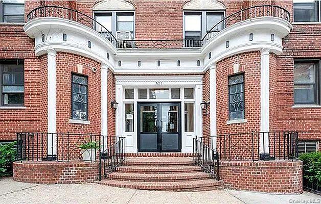 96 -11 65th Road, Unit 414