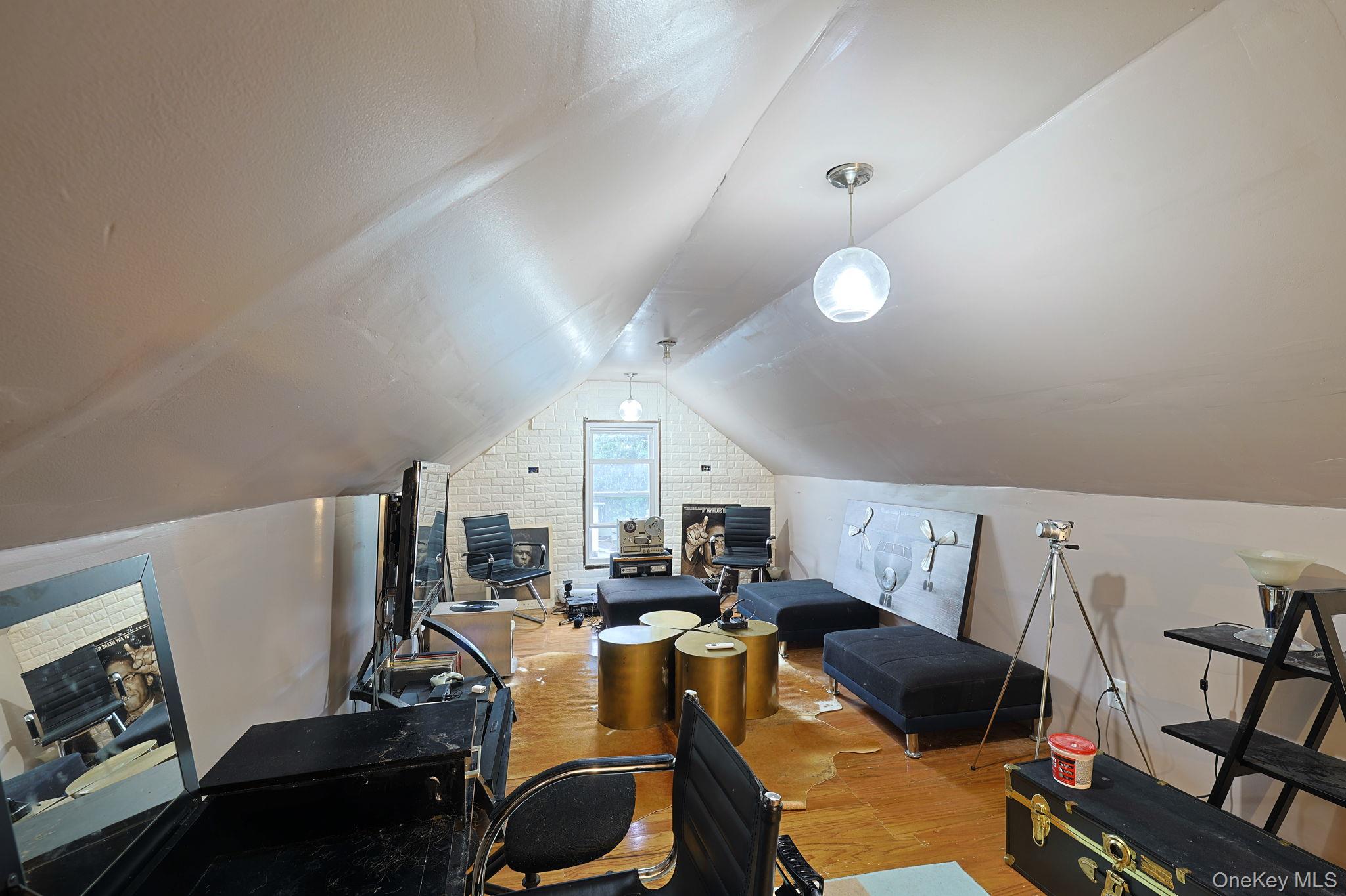 8 Bartlett Street – For Sale photo 25