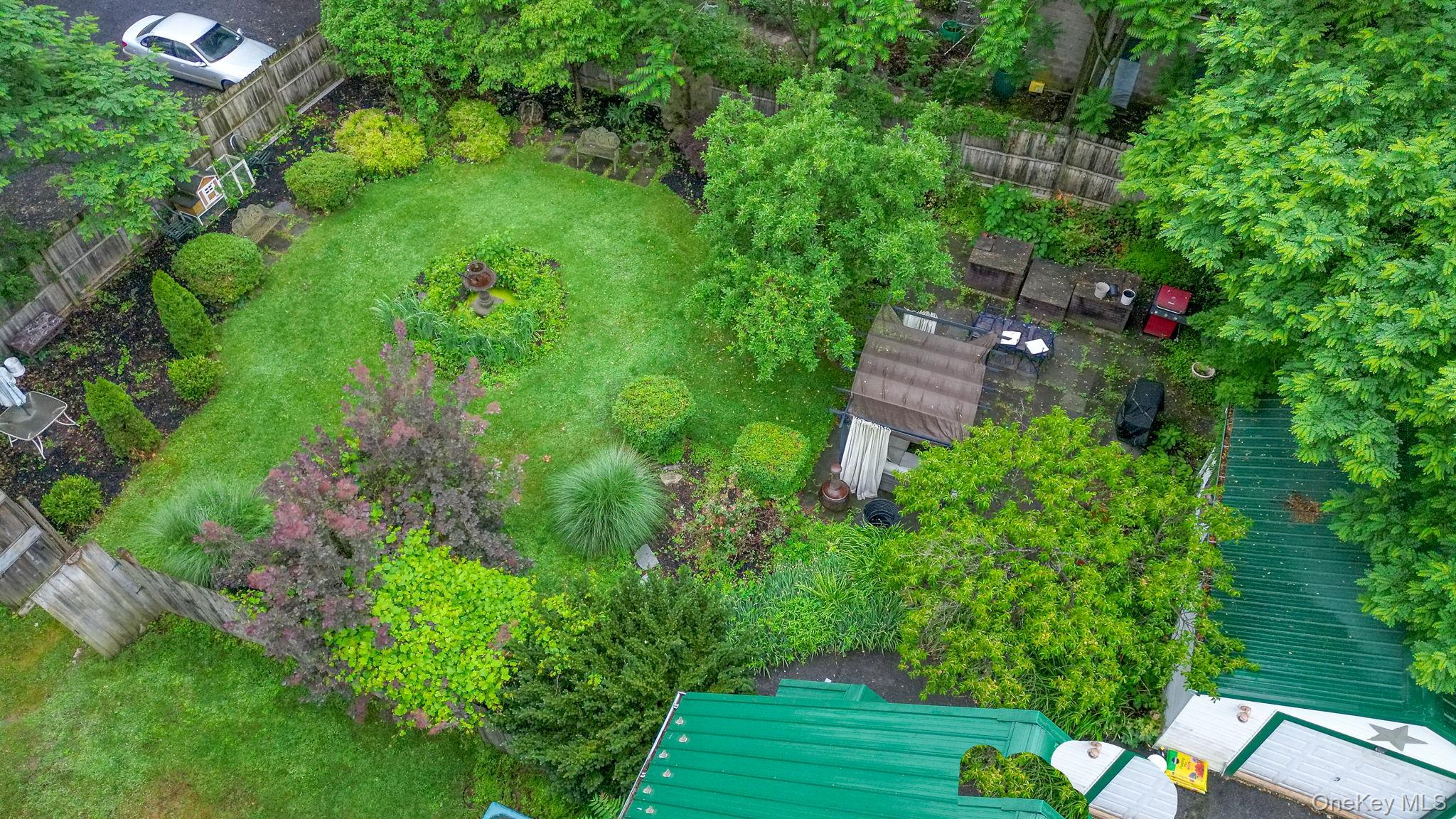 8 Bartlett Street – For Sale photo 30