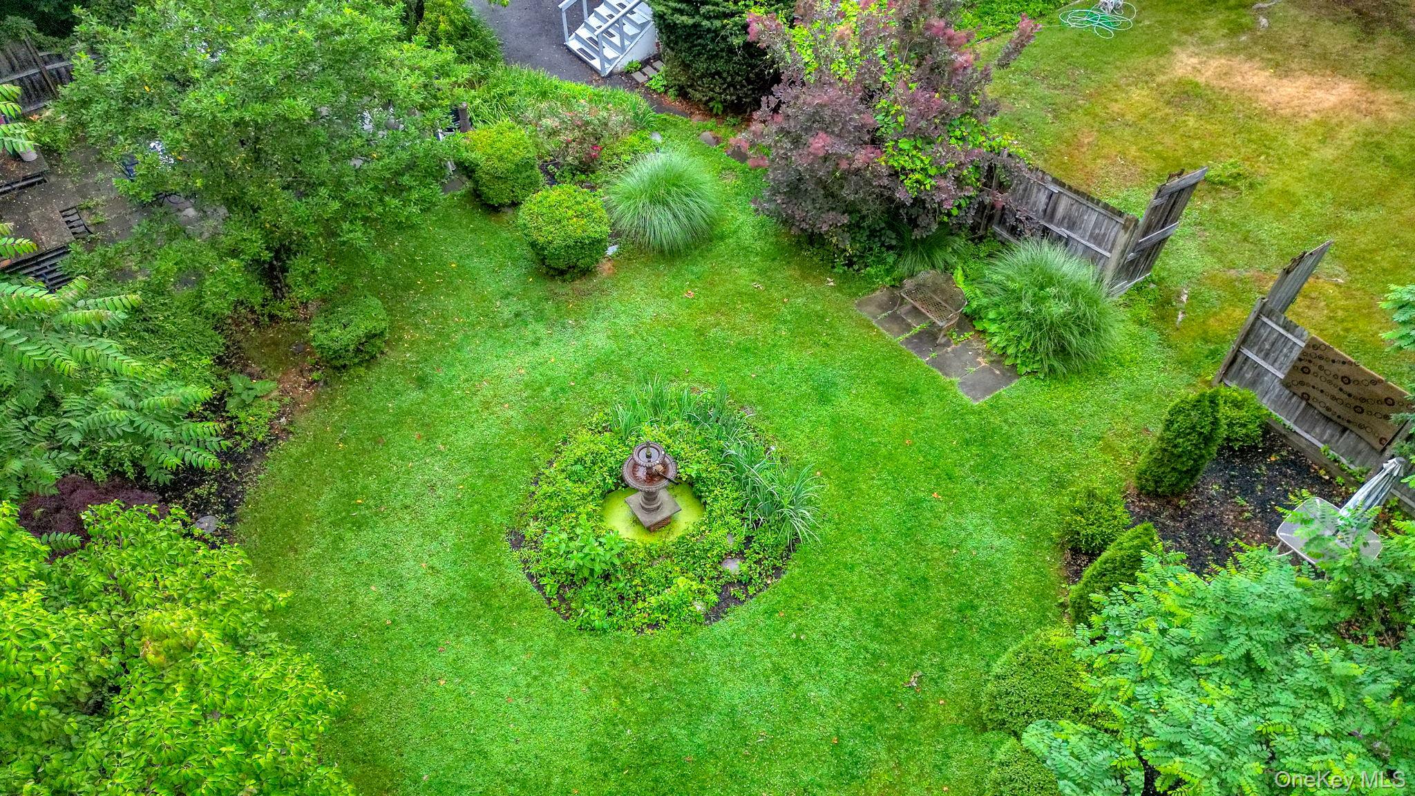 8 Bartlett Street – For Sale photo 32
