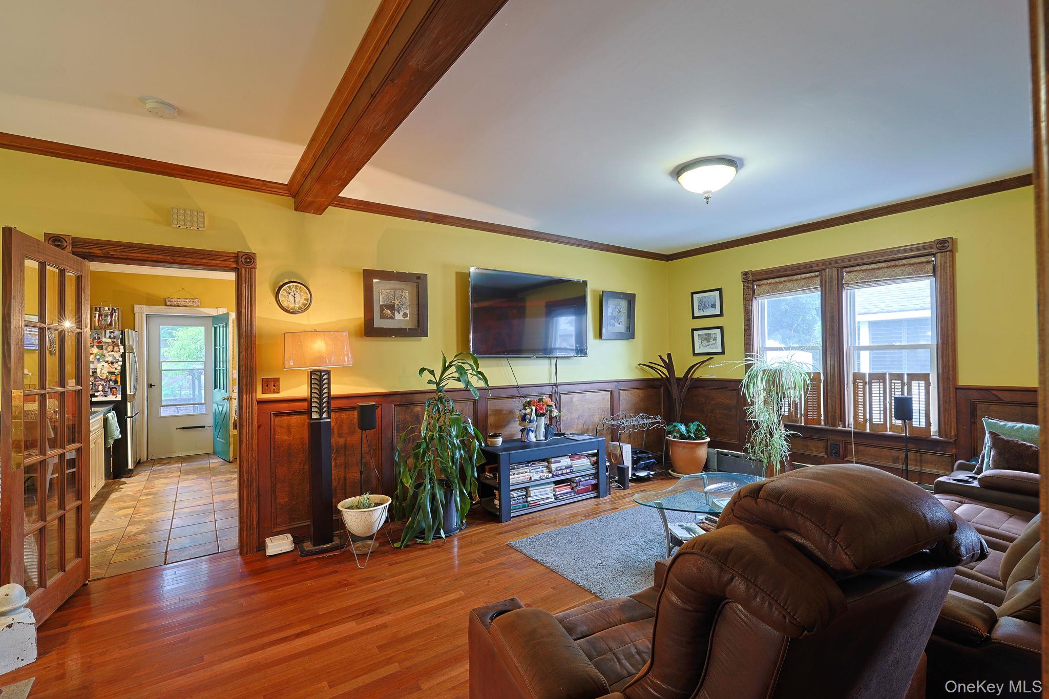 8 Bartlett Street – For Sale photo 12