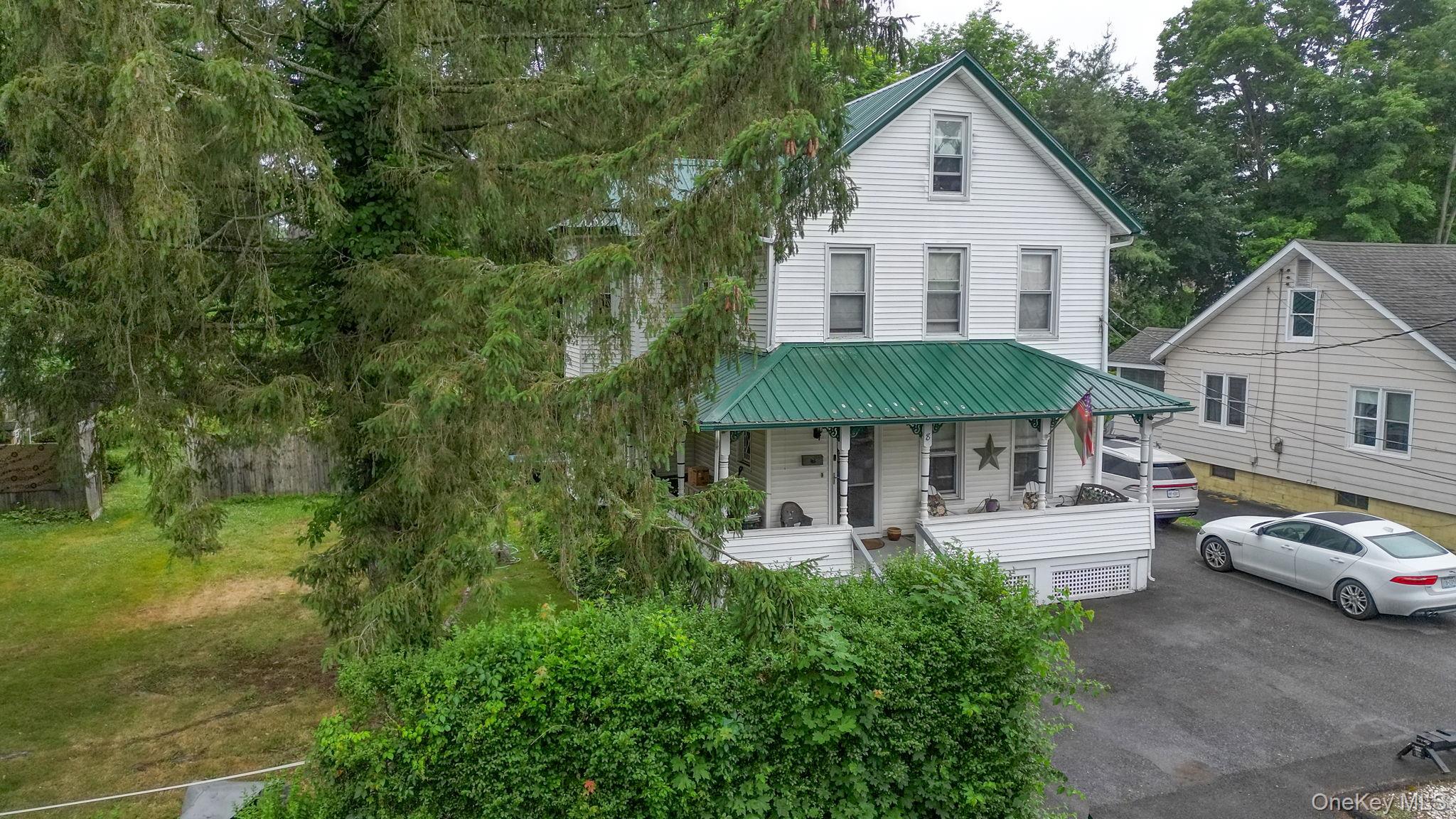 8 Bartlett Street – For Sale photo 4