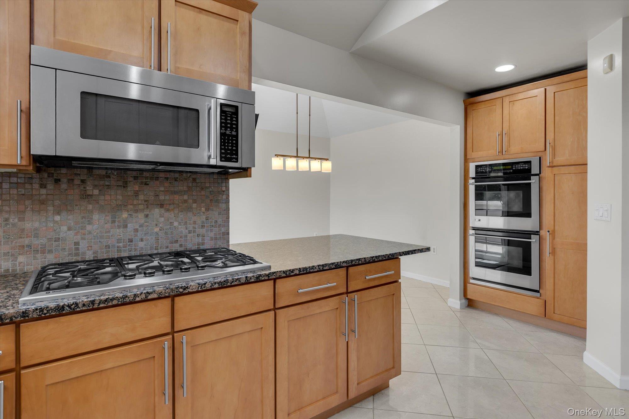 160 Christine Drive – For Sale photo 10