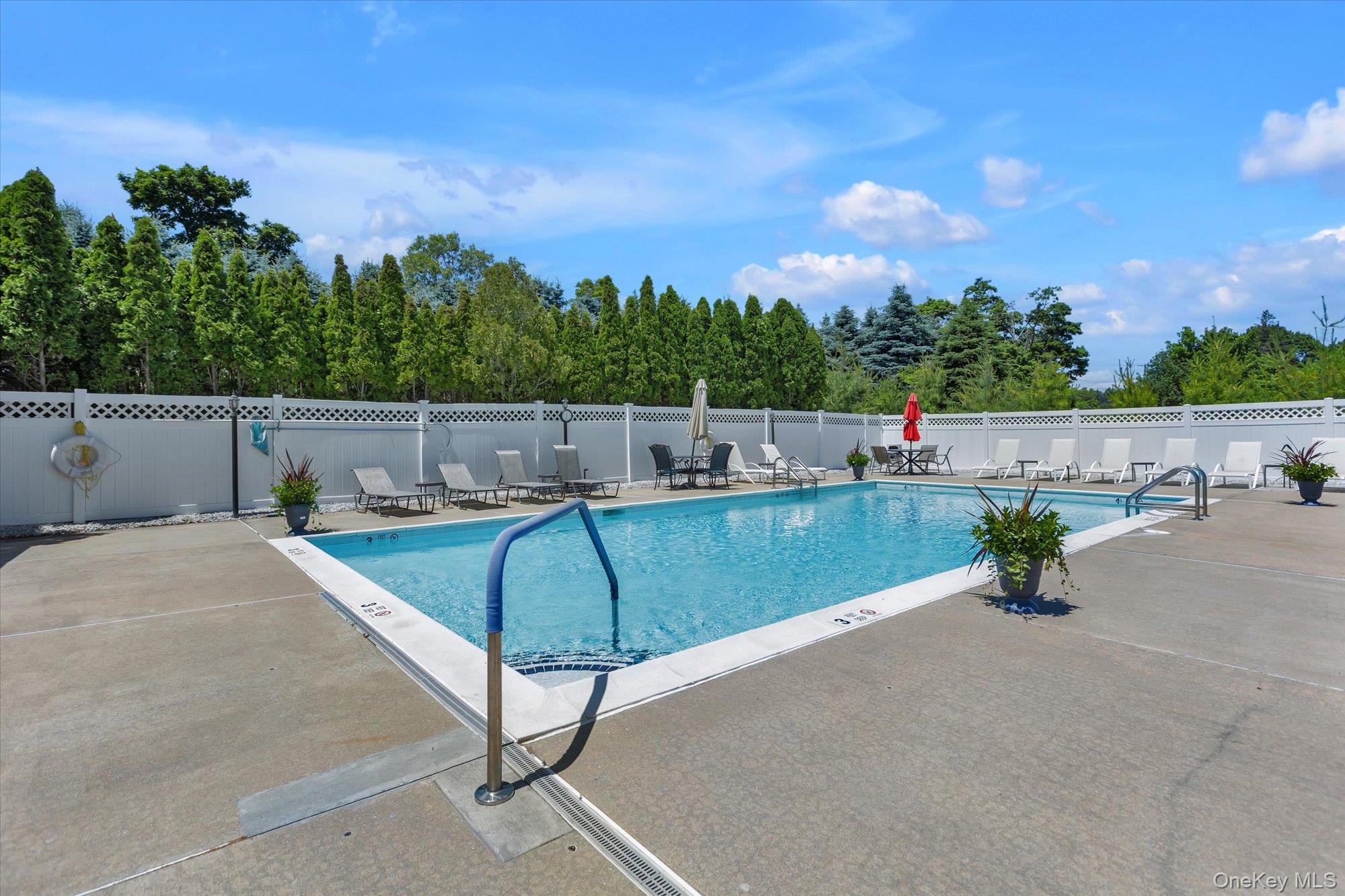 160 Christine Drive – For Sale photo 22