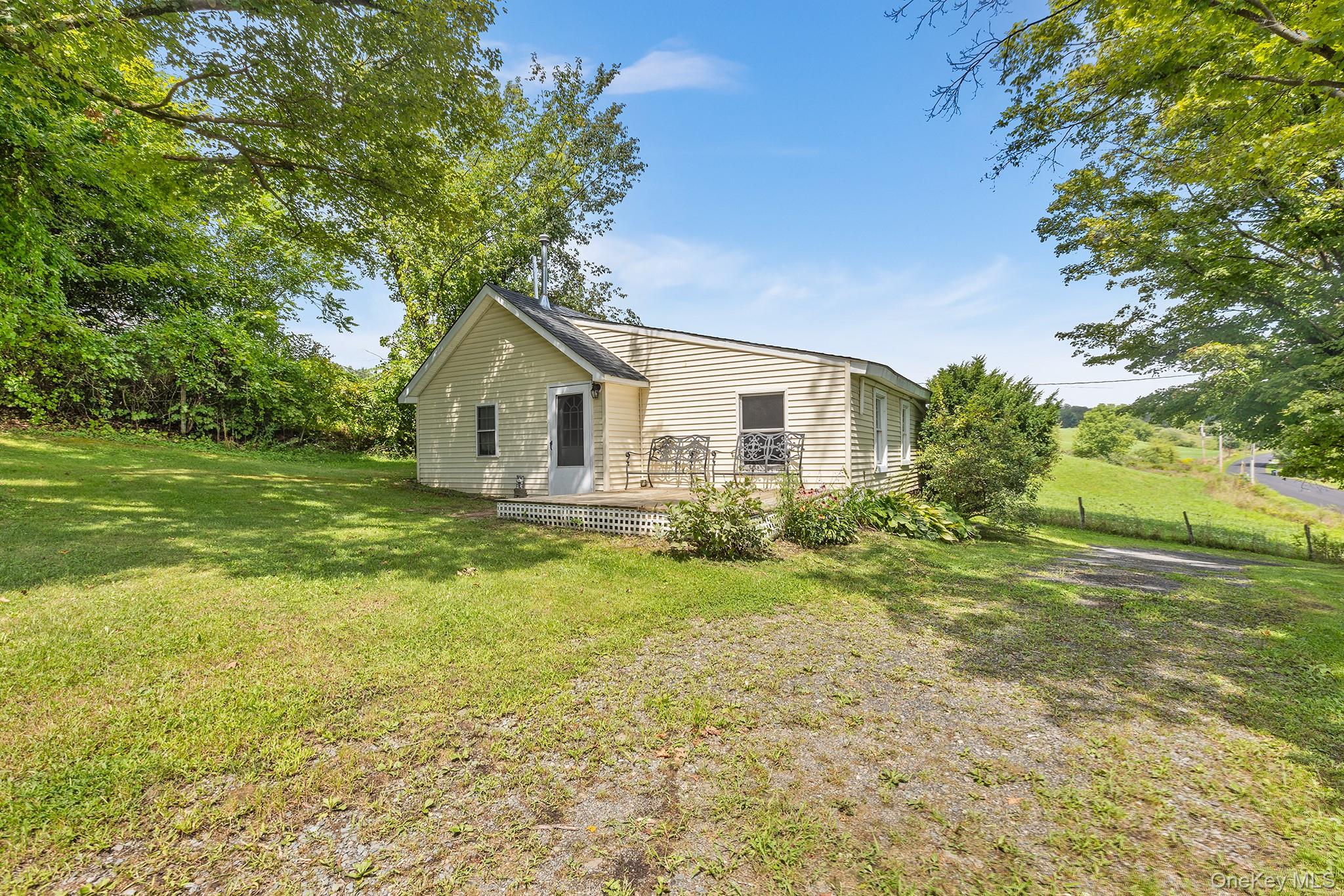 37 S Plank Road – For Sale photo 4