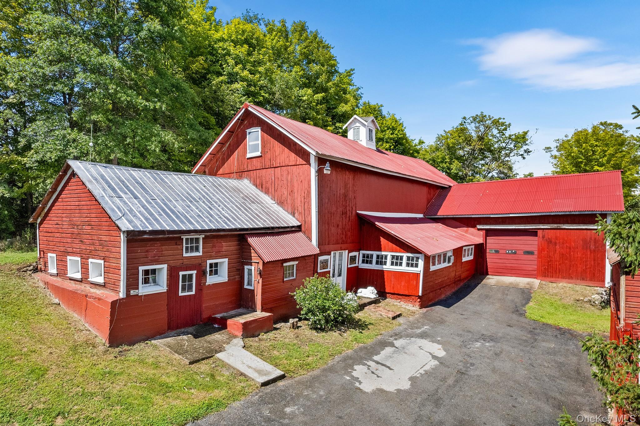 37 S Plank Road – For Sale photo 5