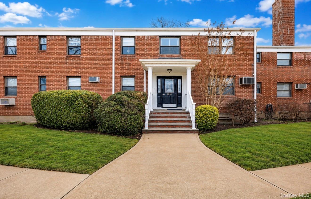 1201 E Broadway, Unit H-22 photo 2