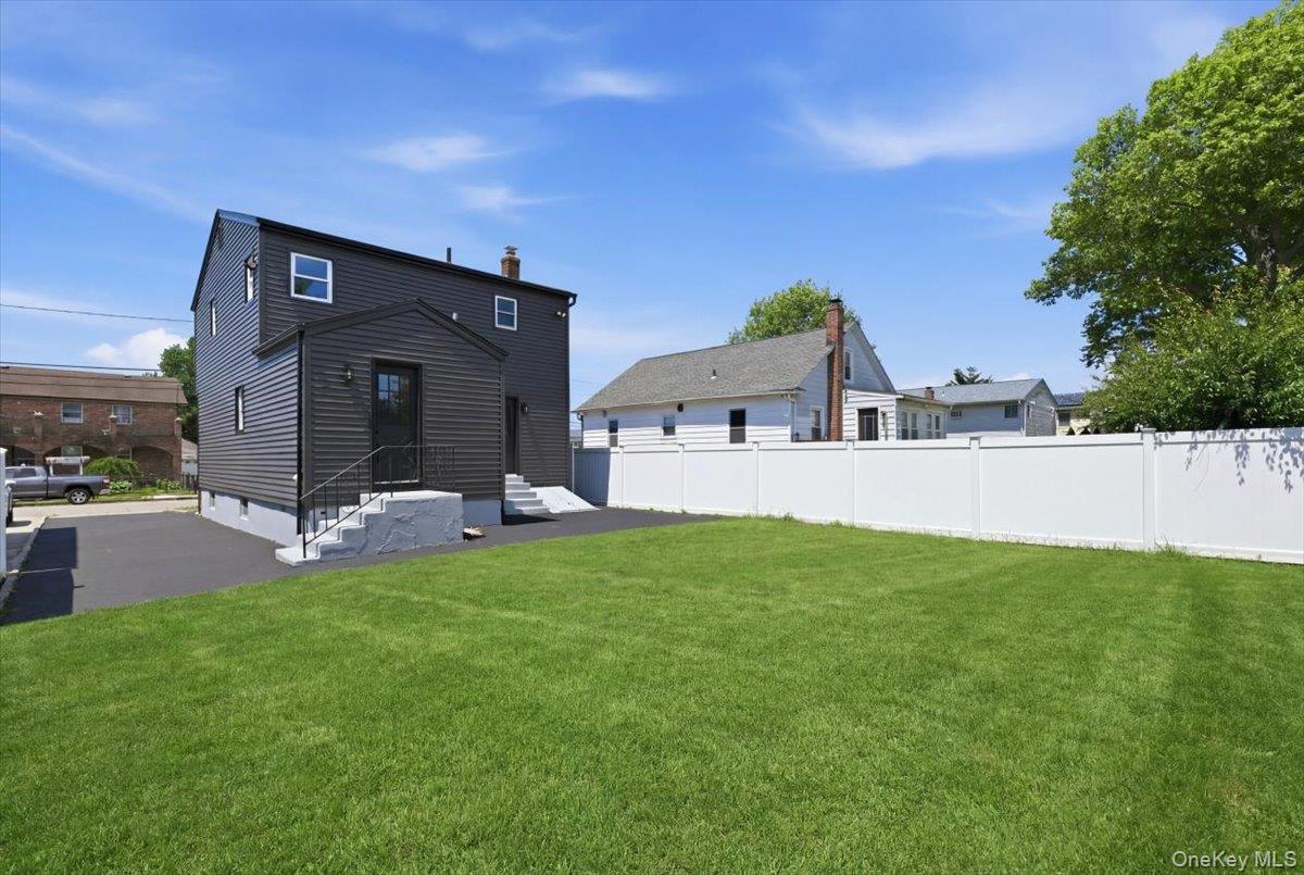 20 Wyona Avenue – For Sale photo 32