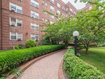99-31 64th Avenue, Unit D16 photo 3
