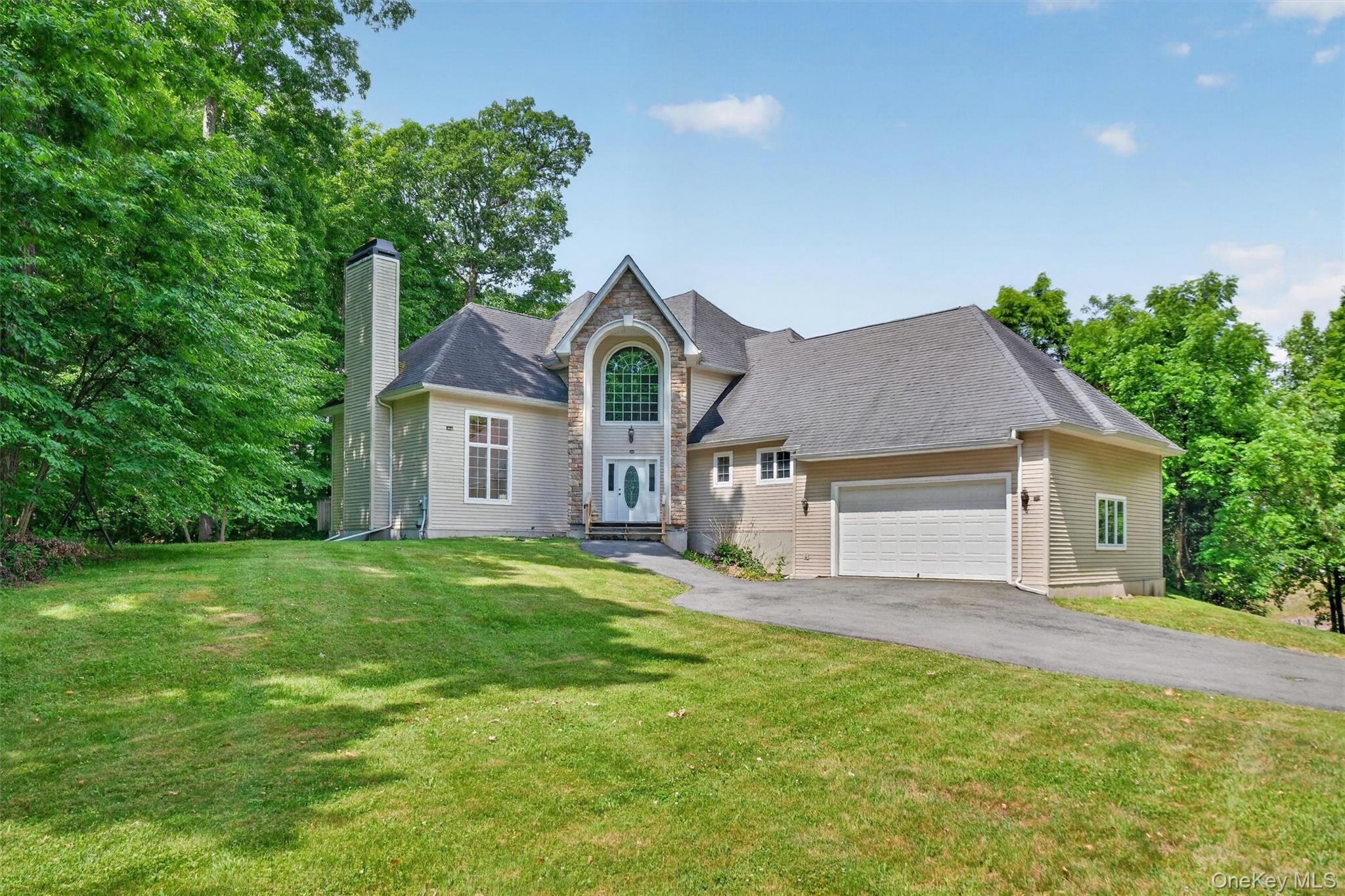 21 Huyler Drive – For Sale
