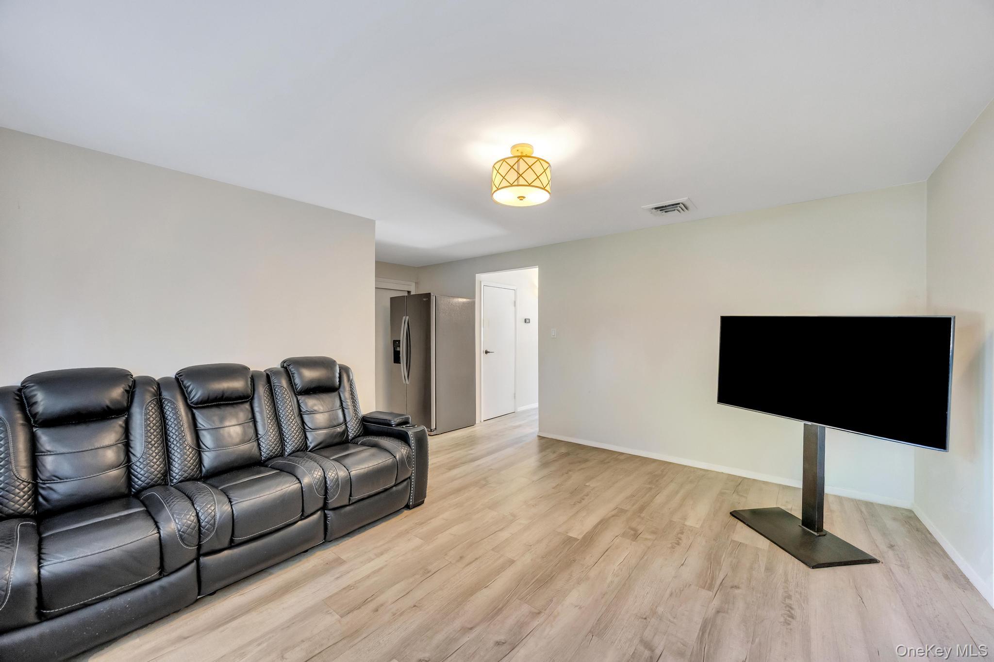 99 Burr Road – For Sale photo 33
