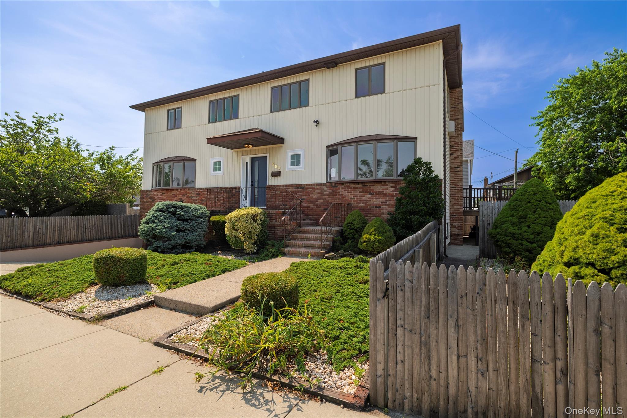 580 East Pine Street, Unit WEST SIDE photo 3