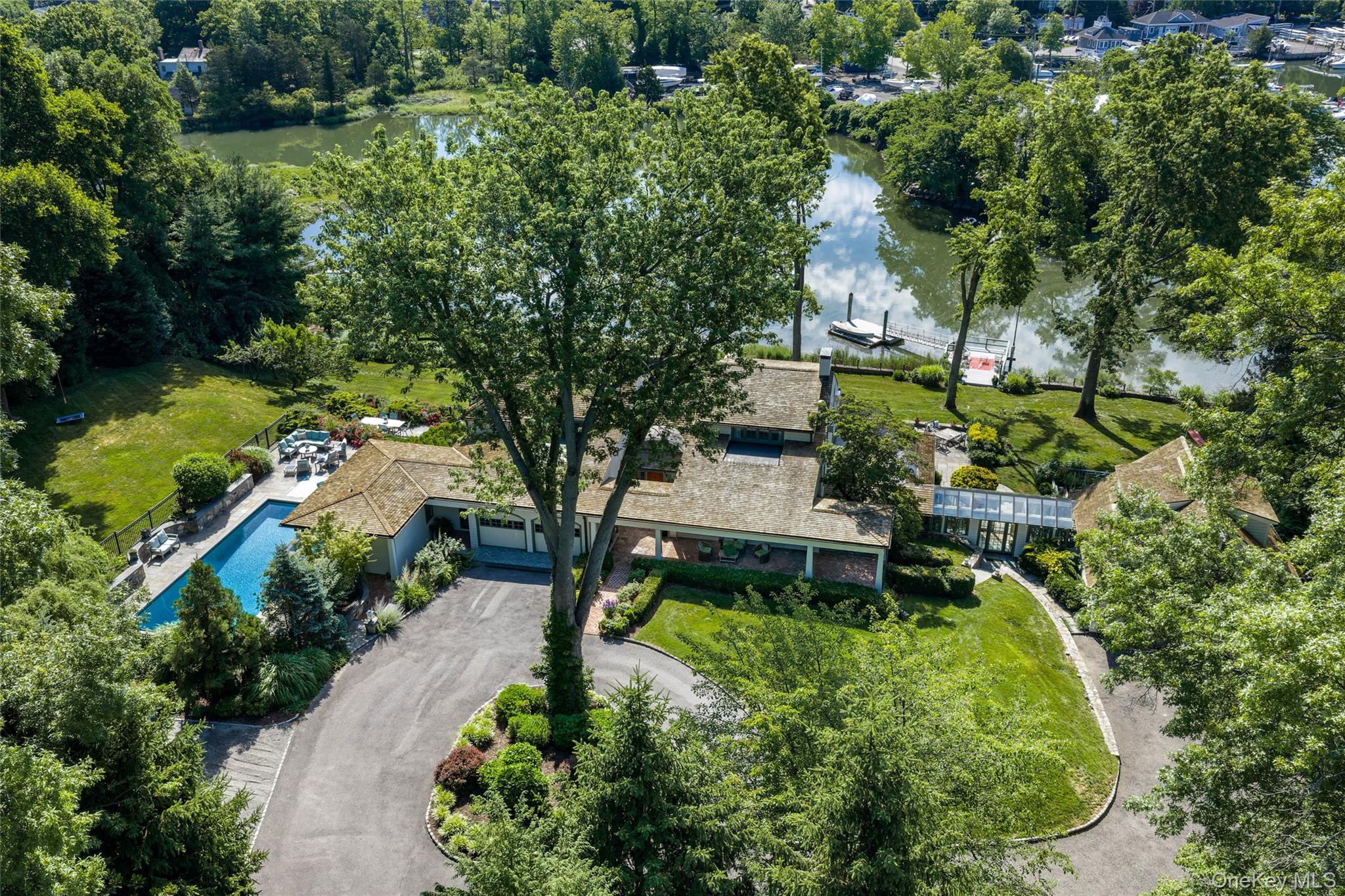 87 Hix Avenue – For Sale photo 3