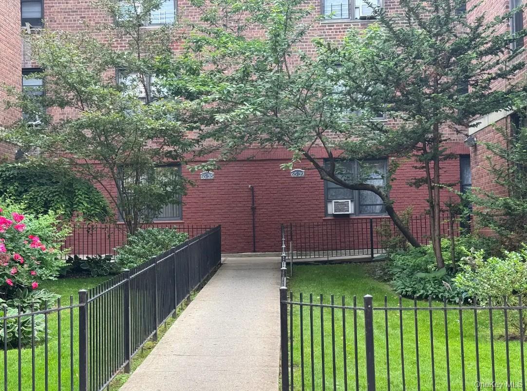 65-39 108th Street, Unit E6 photo 2