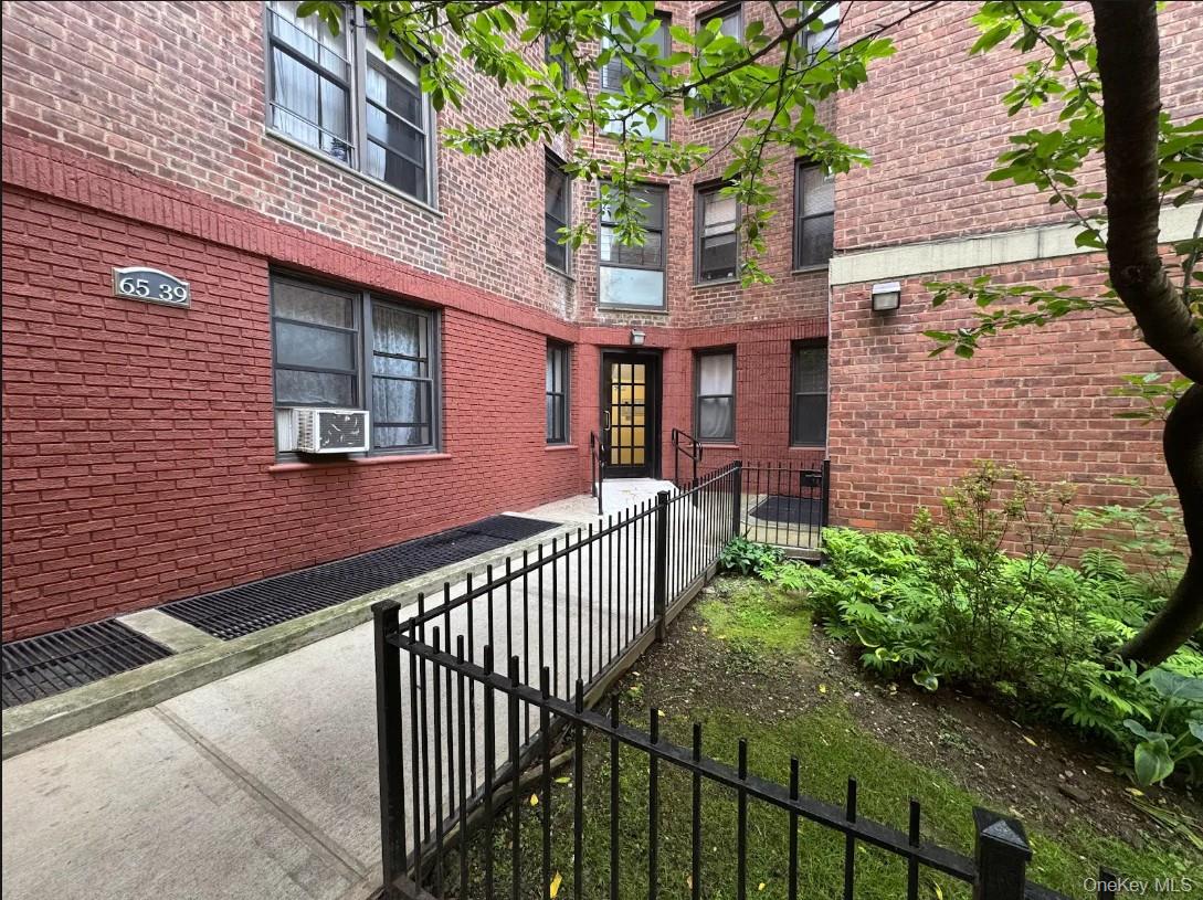 65-39 108th Street, Unit E6 photo 3