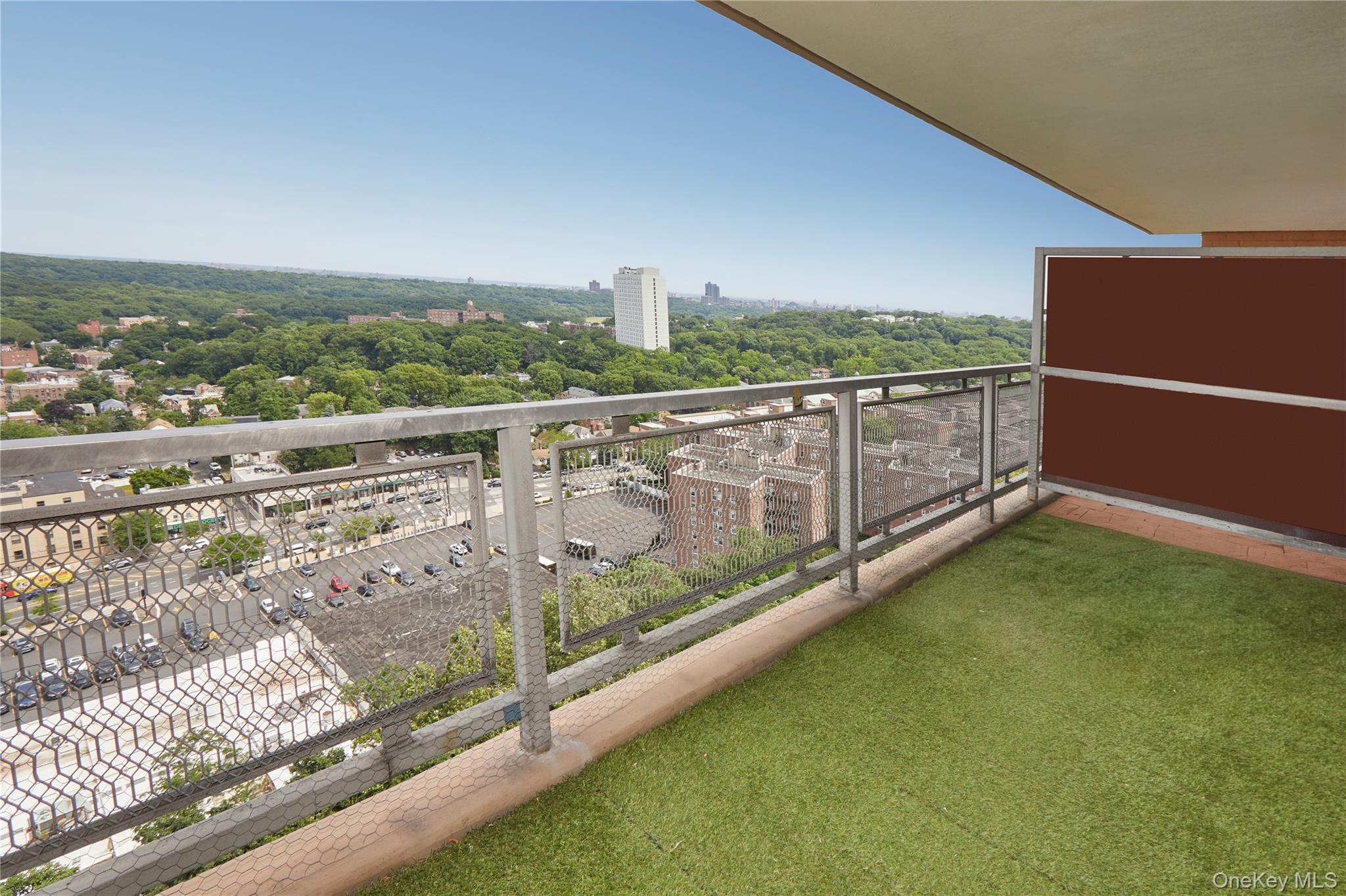 5700 Arlington Avenue, Unit 19G photo 4