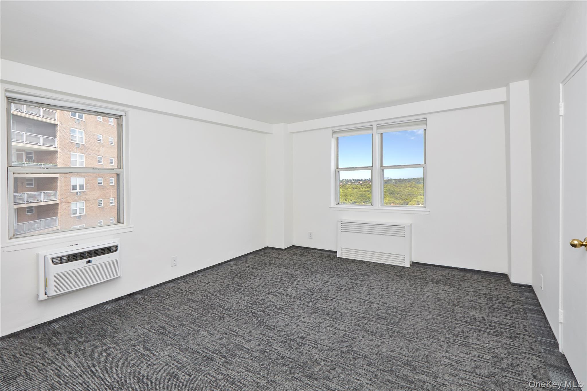 5700 Arlington Avenue, Unit 19G photo 5