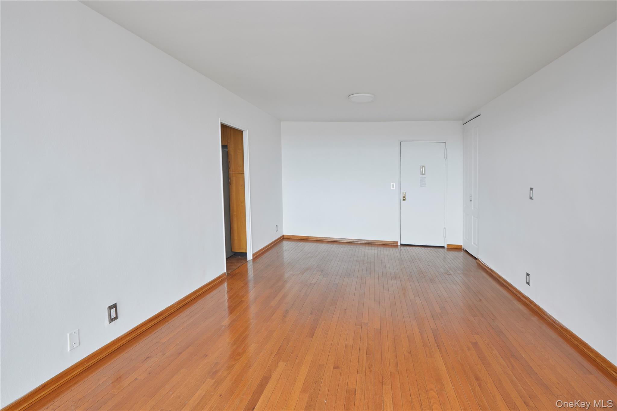 5700 Arlington Avenue, Unit 19G photo 9
