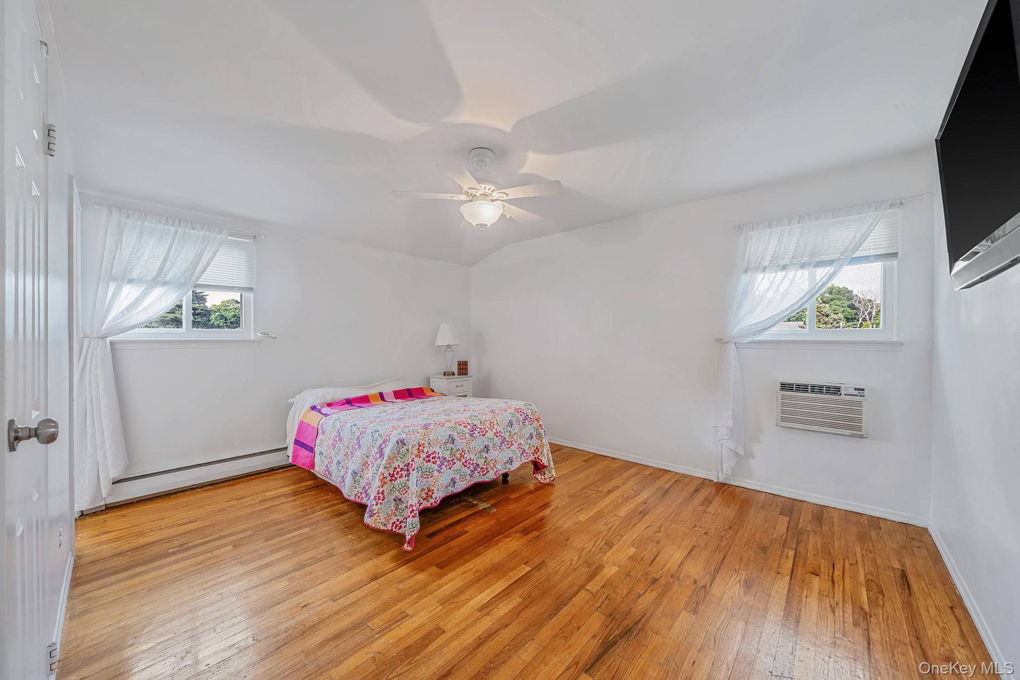 4007 Clark Street – For Sale photo 12