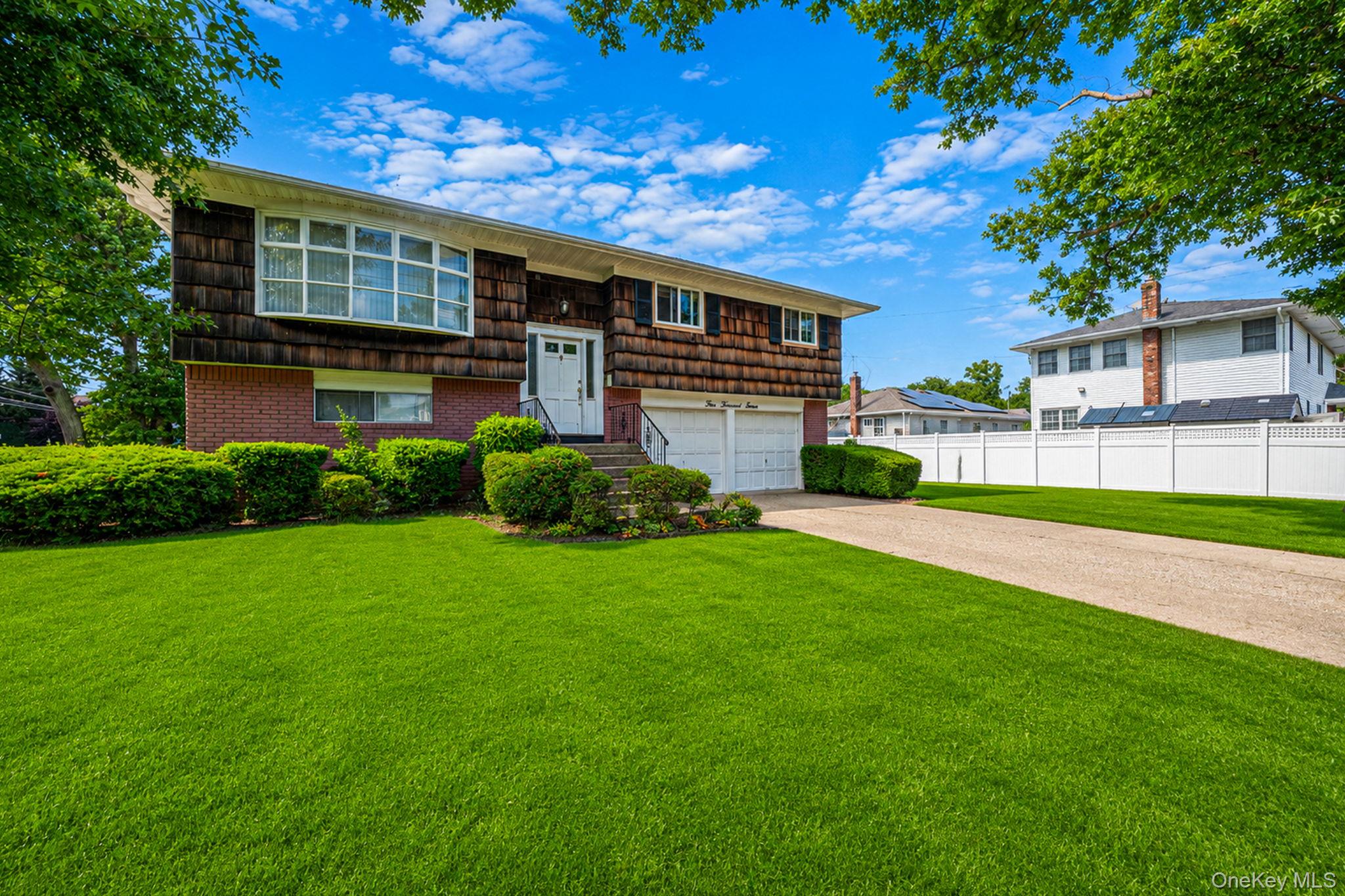 4007 Clark Street – For Sale photo 4