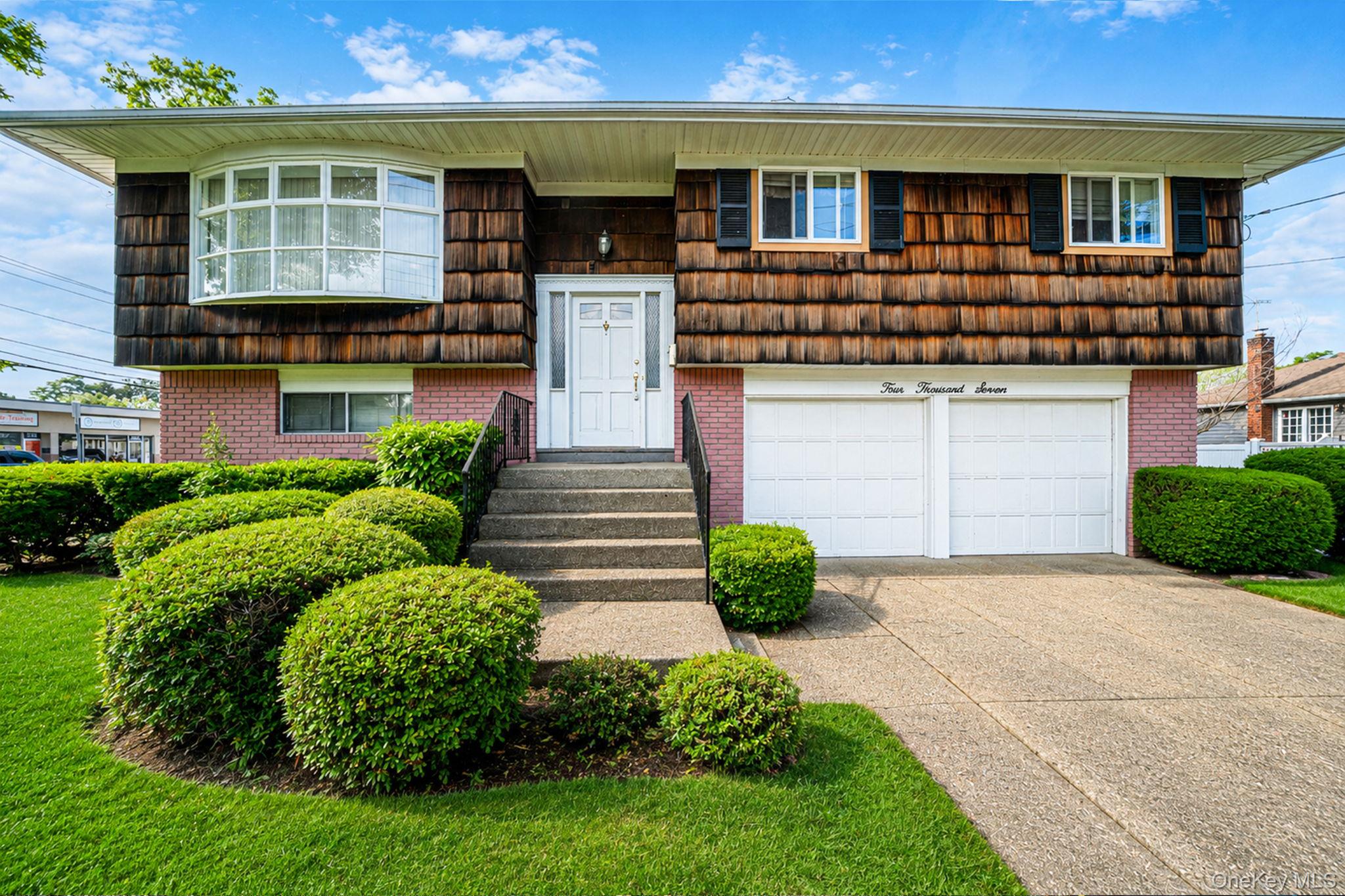 4007 Clark Street – For Sale
