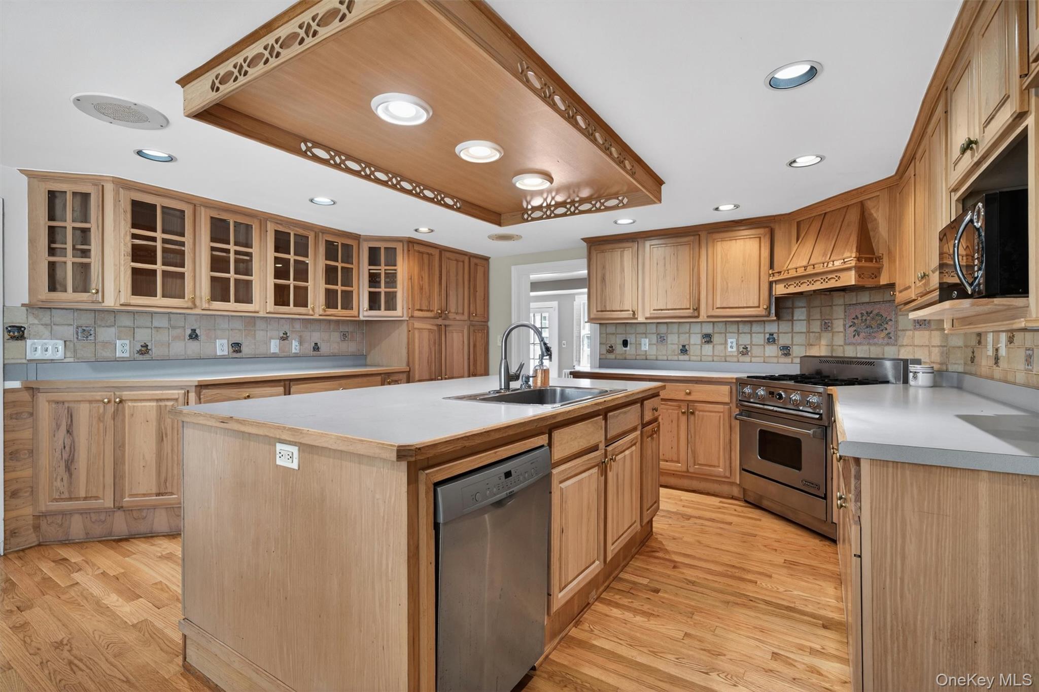 48 South Street – For Sale photo 18
