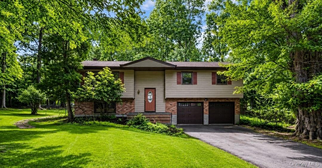 9 Adams Lane – For Sale photo 2