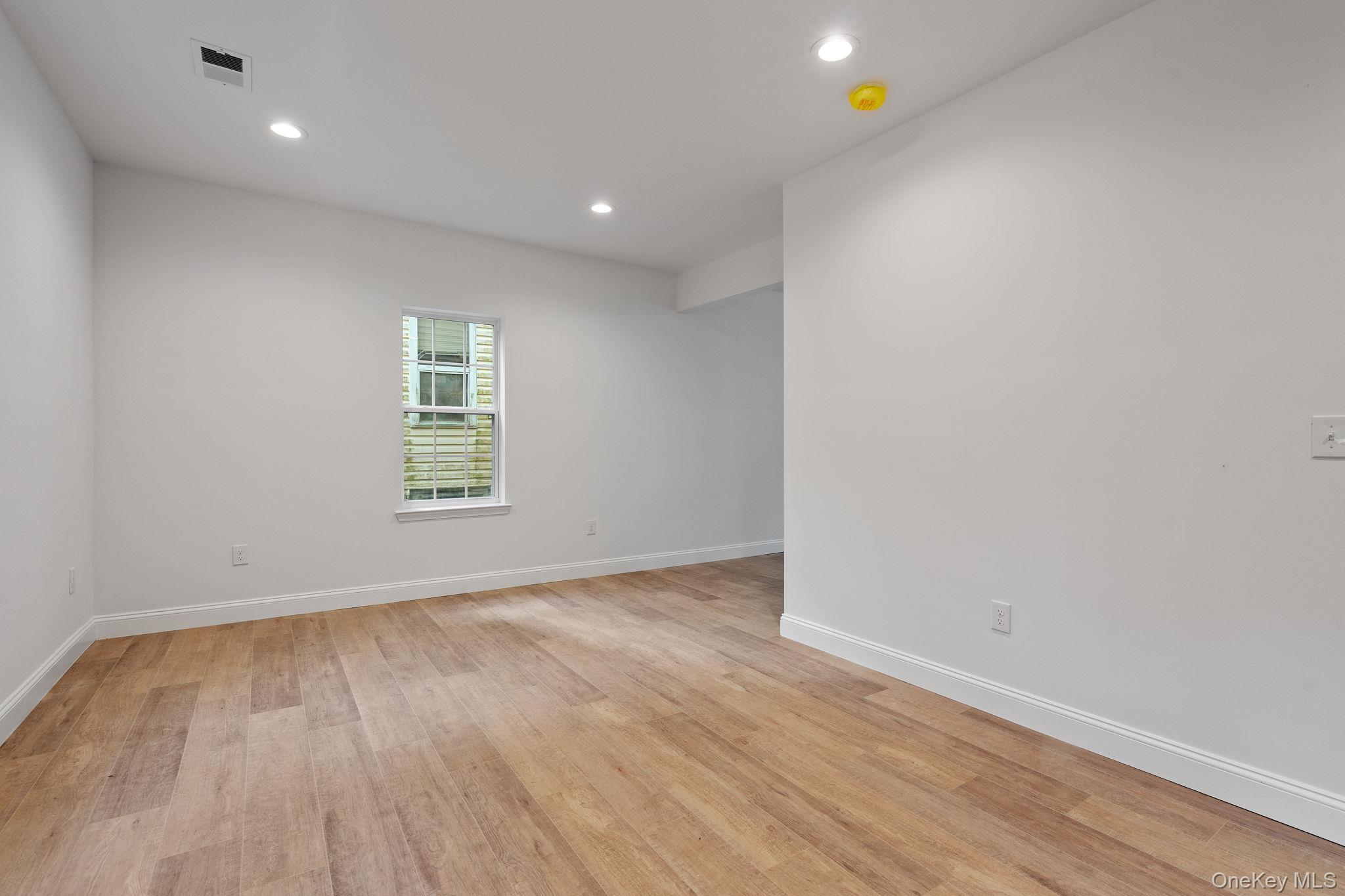 7 Lafayette Street – For Sale photo 9