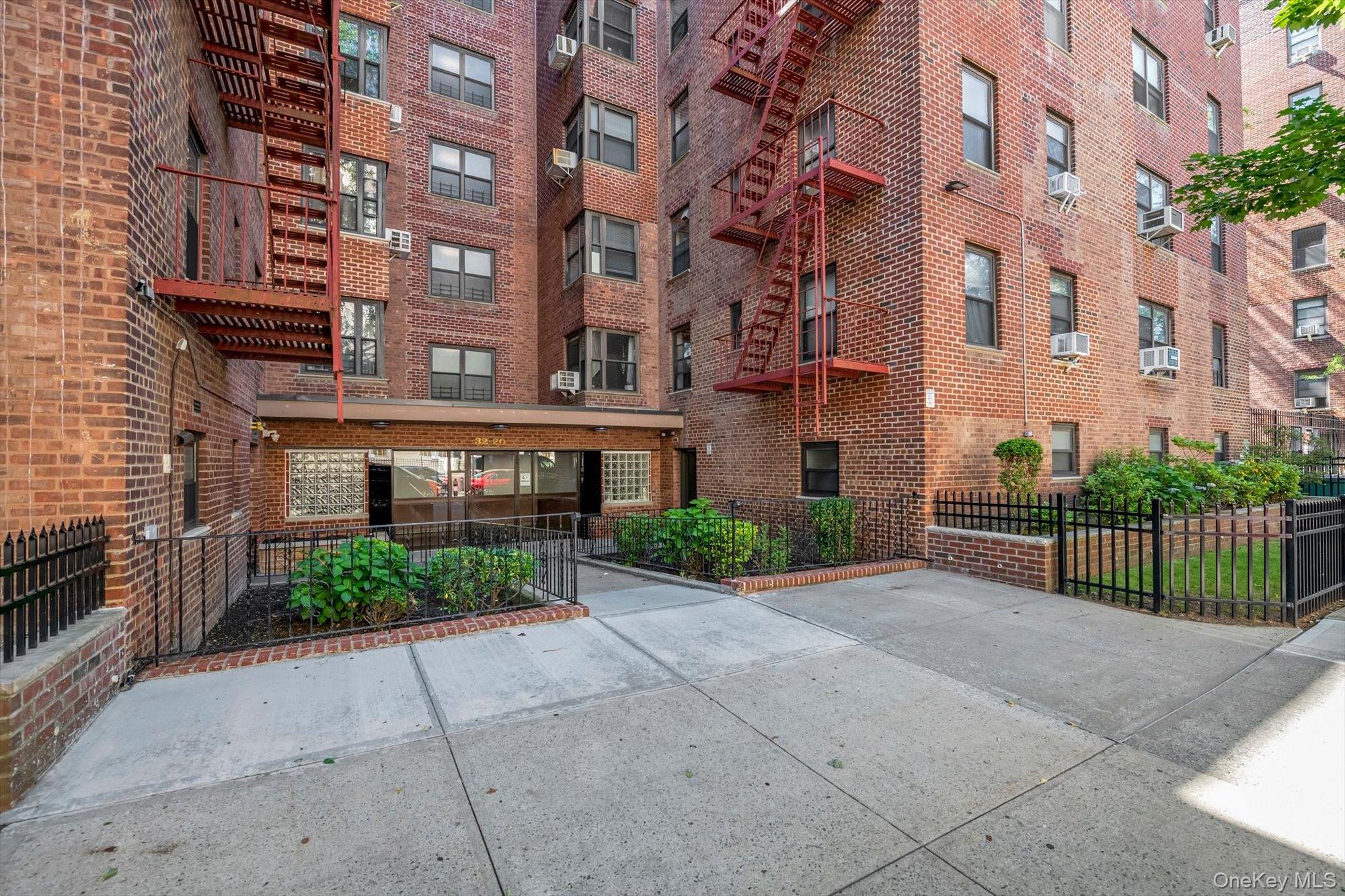 32-20 89th Street, Unit 108 photo 14