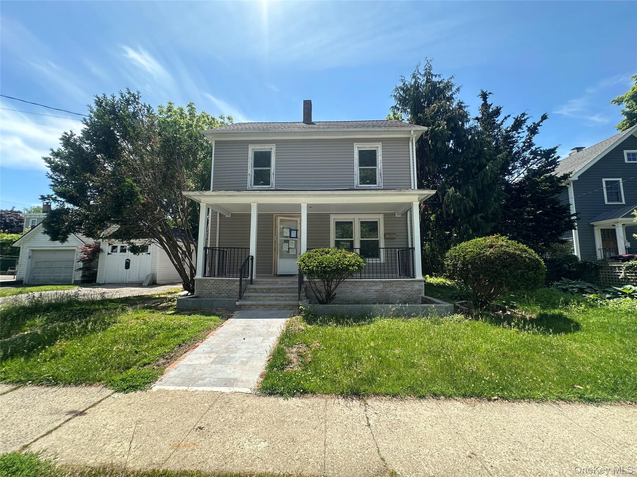 423 Hinman Place – For Sale