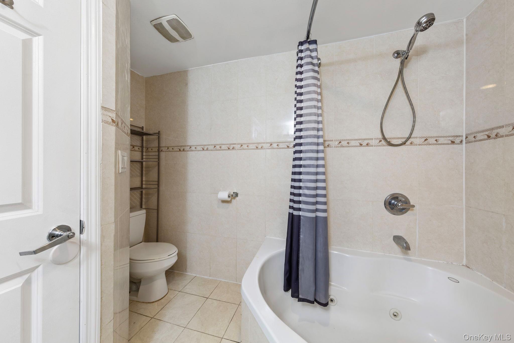 37-20 Prince st. – For Sale photo 6
