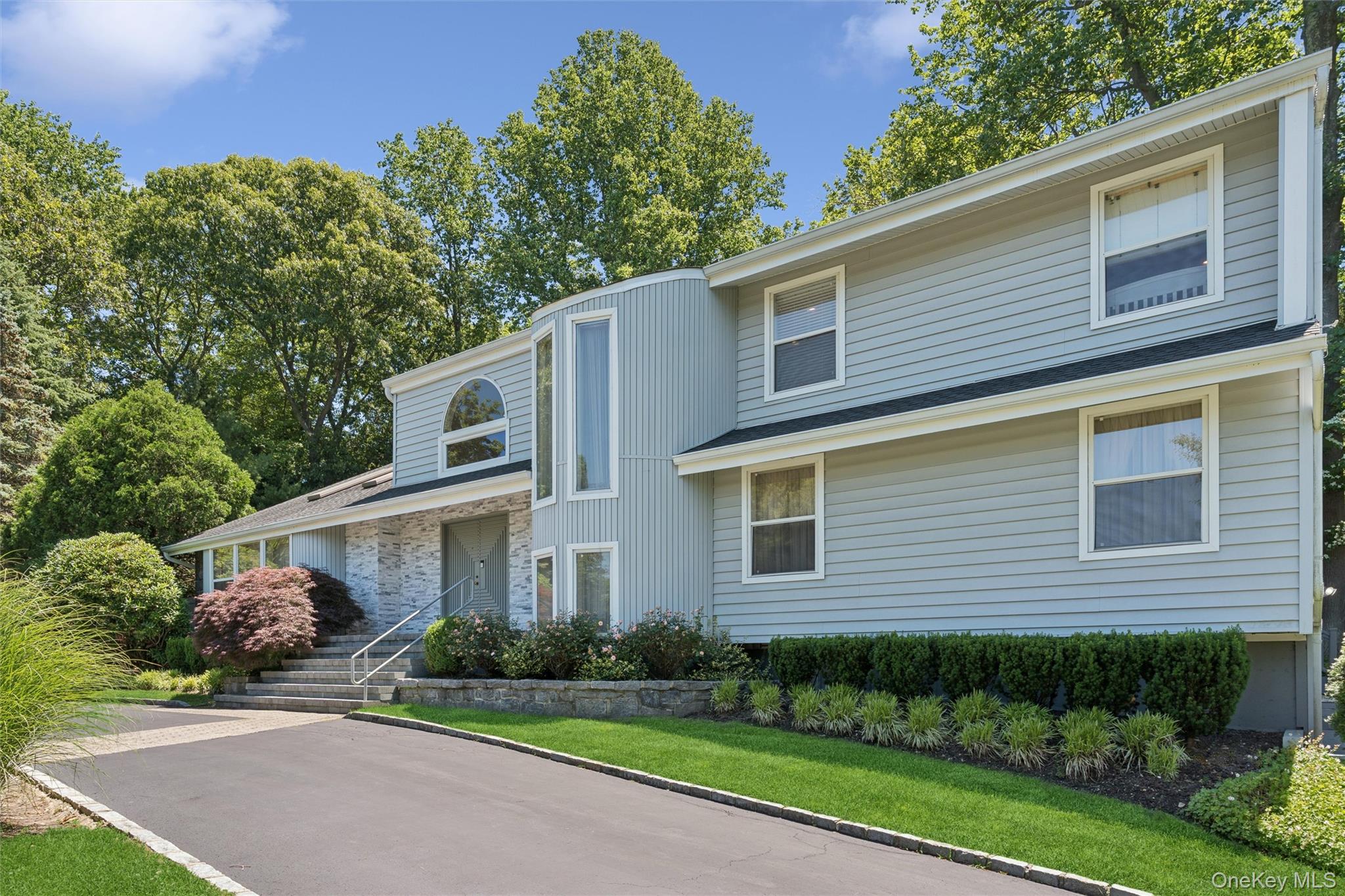 2 Greenwood Lane – For Sale