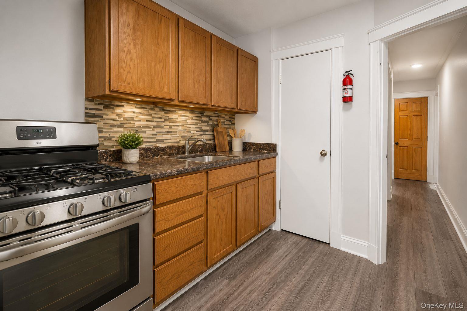 6408 Metropolitan Avenue – For Sale photo 12