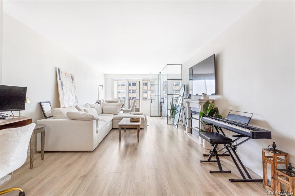 102-30 66 Road, Unit 25E photo 2