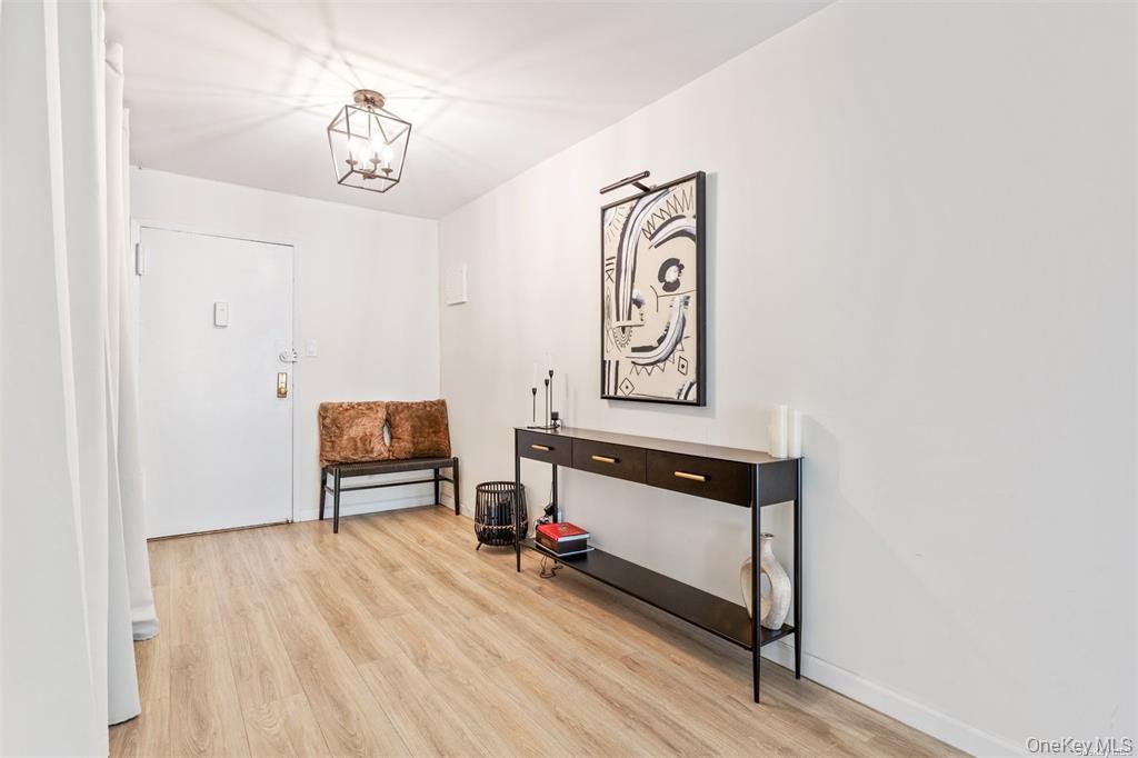 102-30 66 Road, Unit 25E photo 4