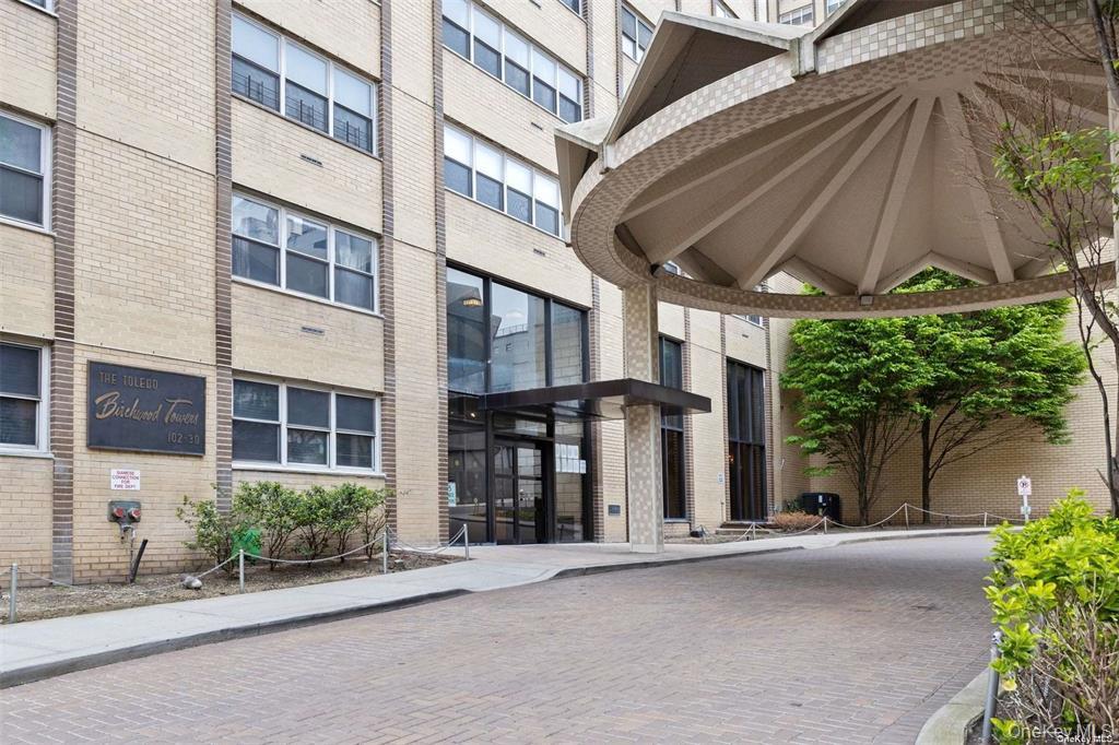 102-30 66 Road, Unit 25E photo 14