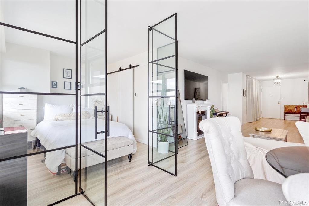102-30 66 Road, Unit 25E photo 10