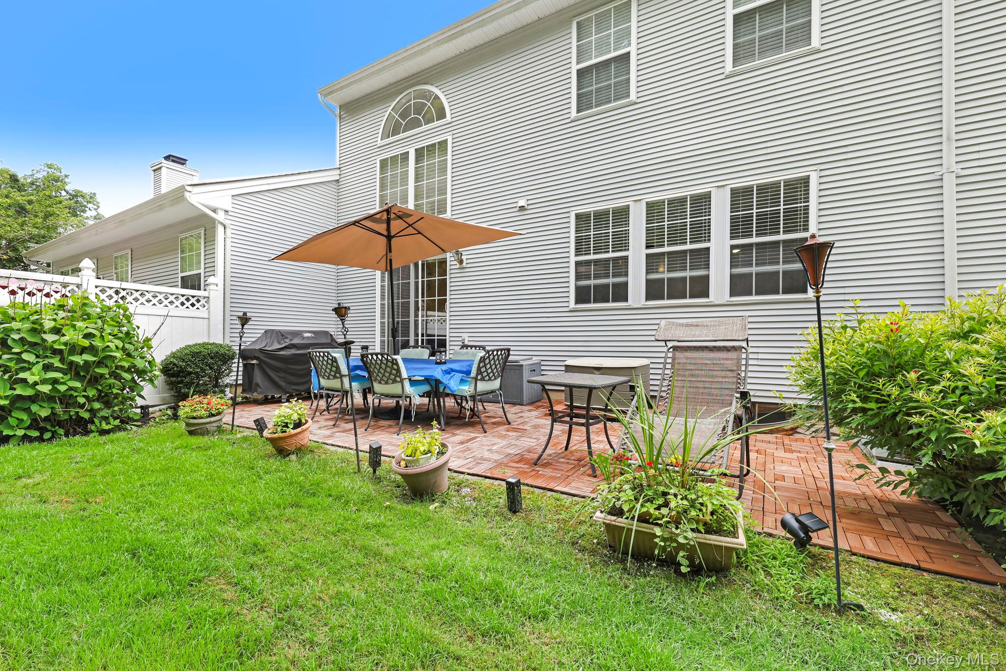 271 Woodlands Drive – For Sale photo 2