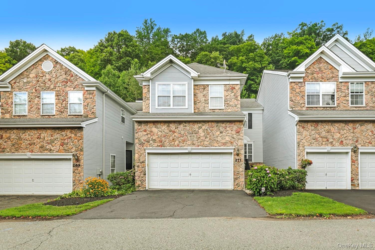 271 Woodlands Drive – For Sale